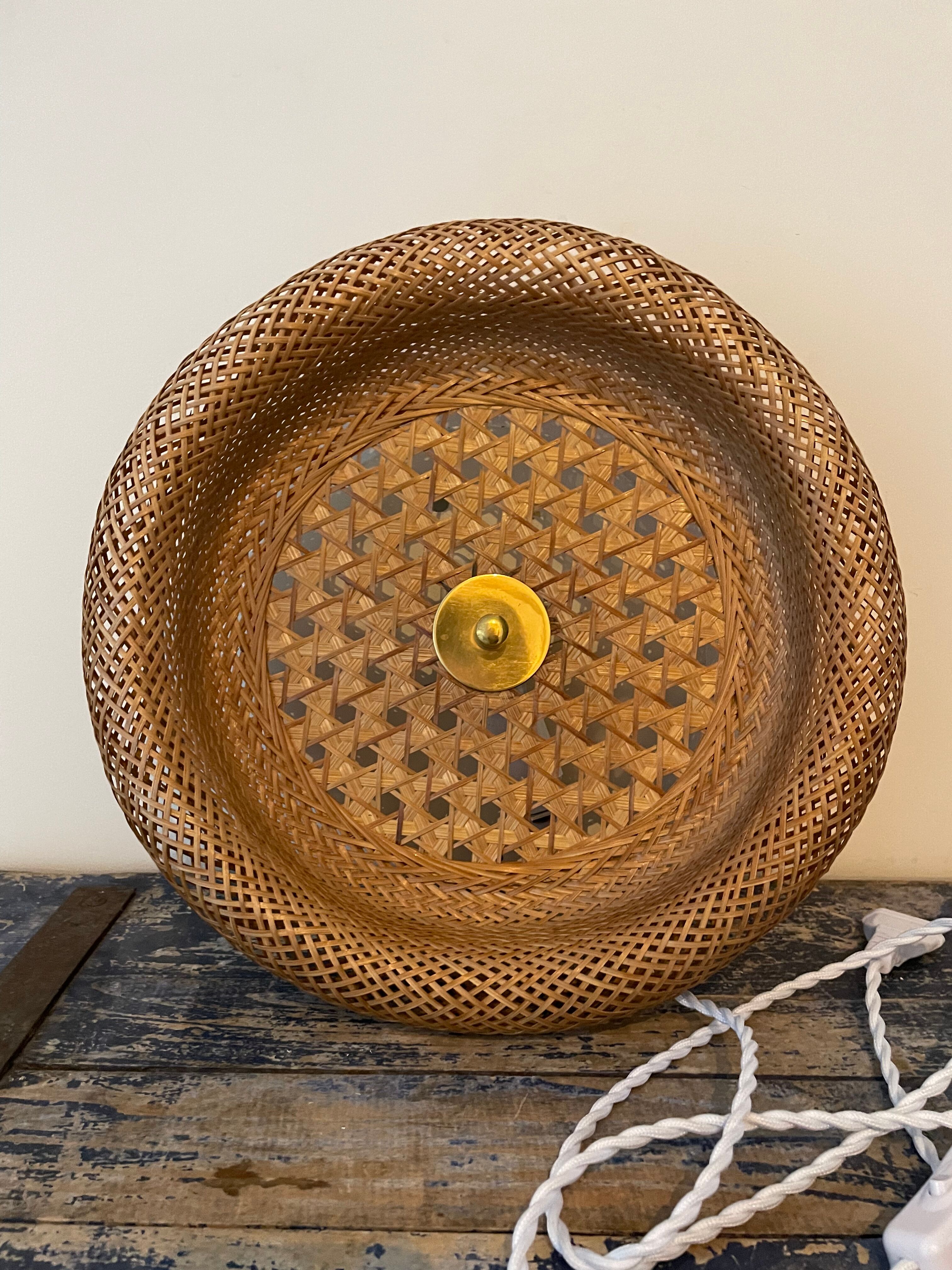 Vintage wall lamp in electric braided wicker to new