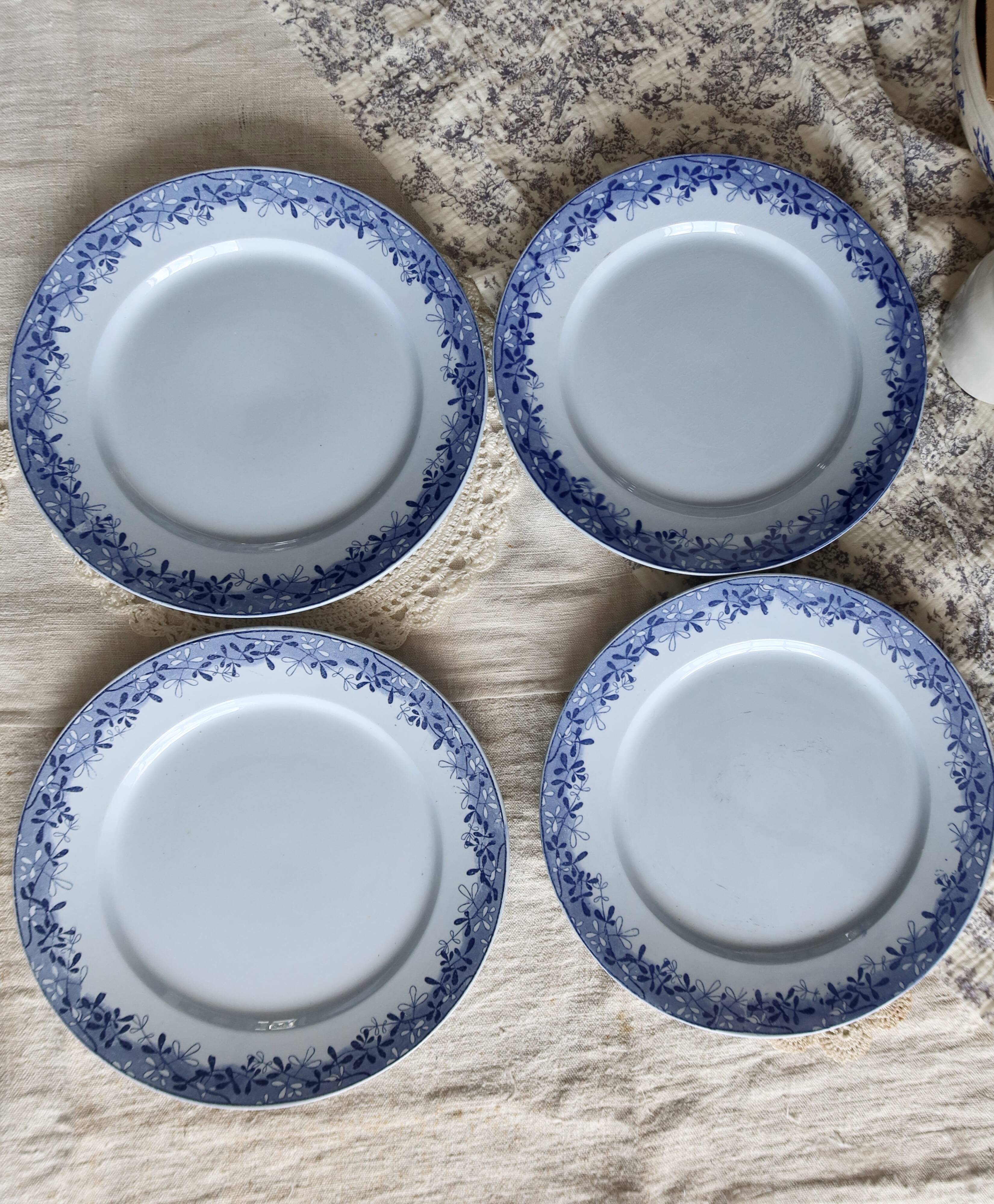 10 antique U&C Sarreguemines dinner plates - Mimosa model