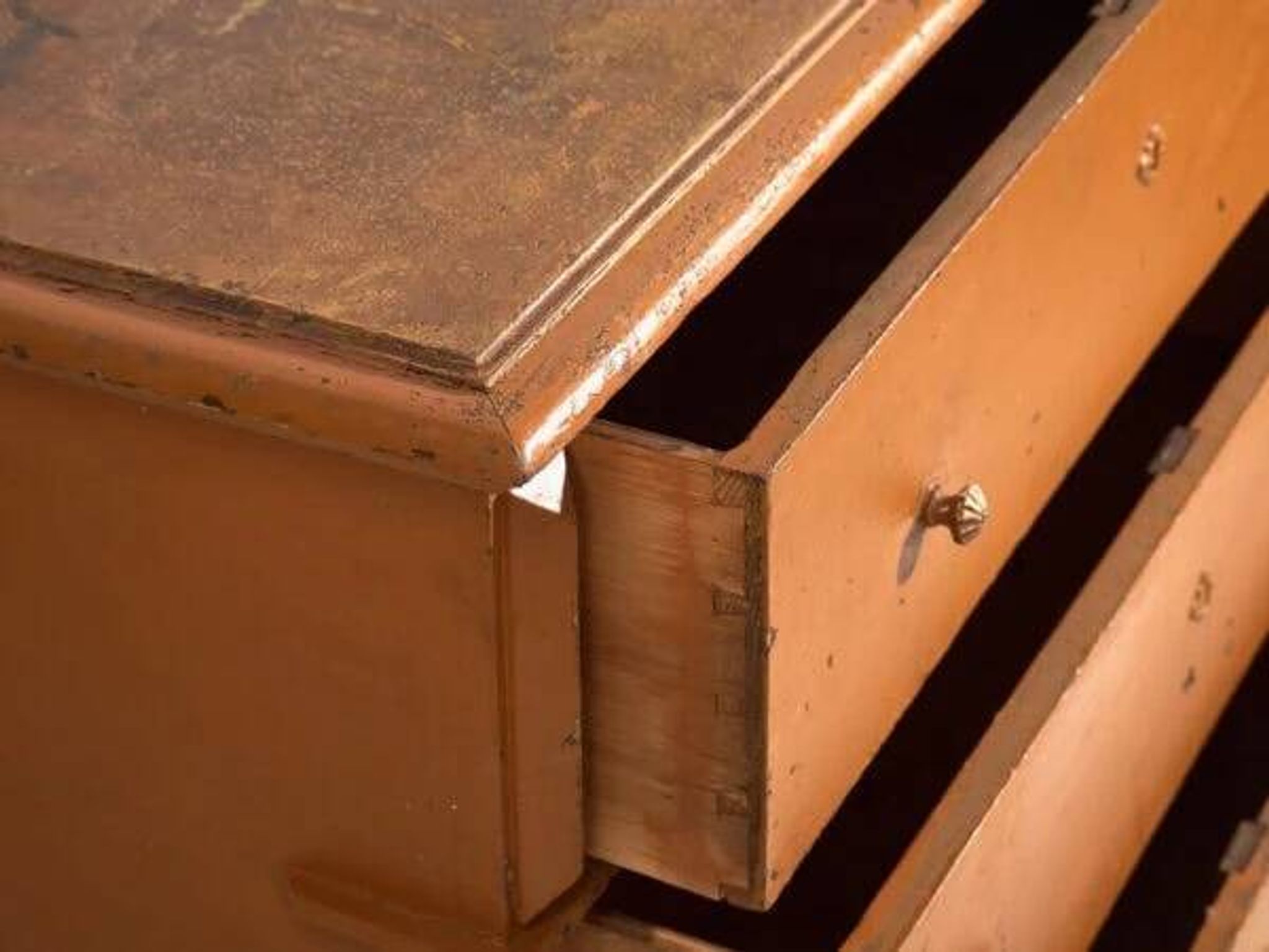 Antique chest of drawers with ochre patina (c.1920)