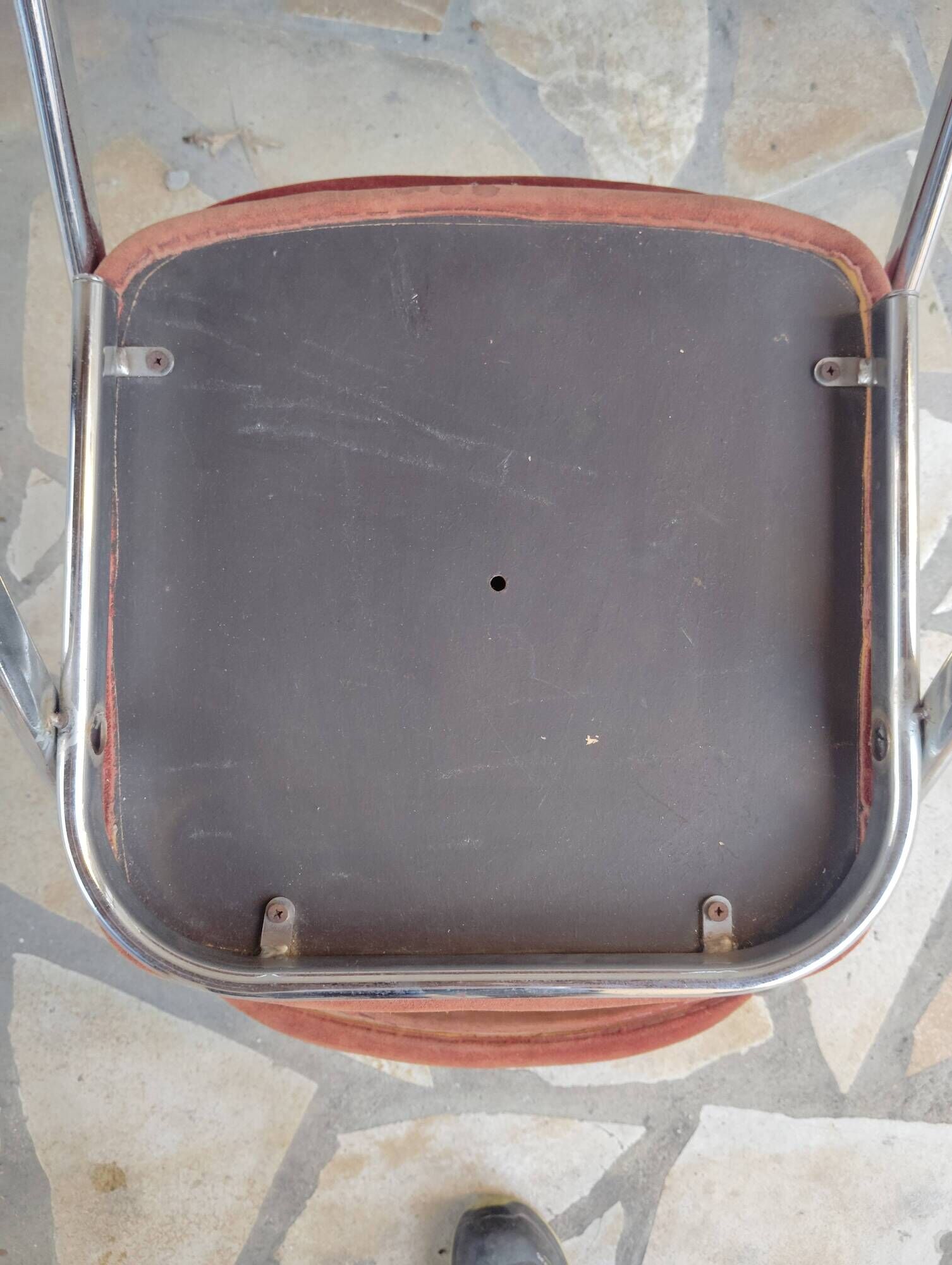 Set of 2 vintage tubular chairs by Roche Bobois.