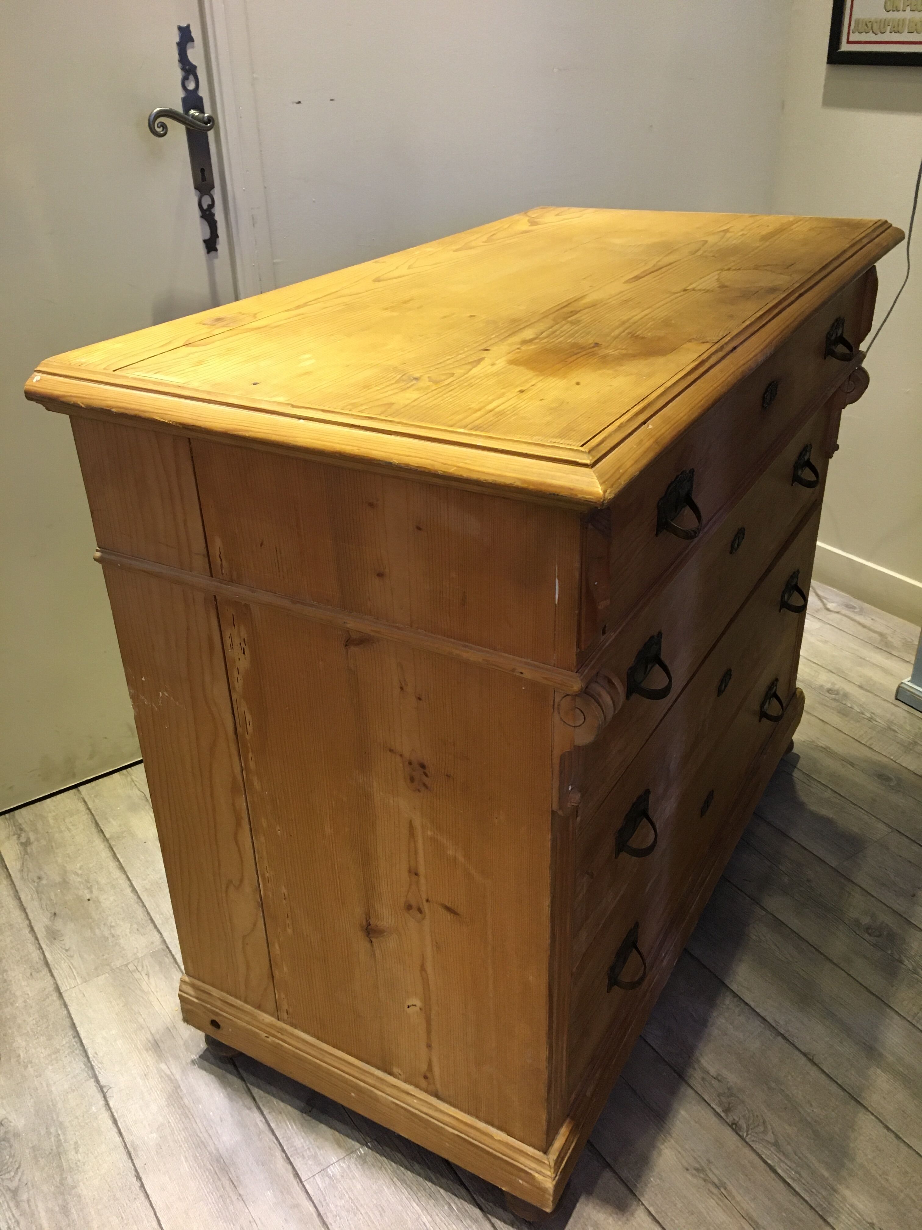 Old English chest of drawers