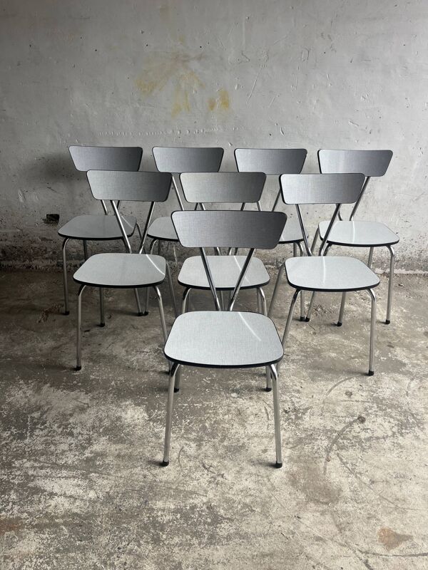Ensemble de 8 chaises de salle à manger vintage style milieu du siècle — Contreplaqué stratifié gris clair avec pieds chromés