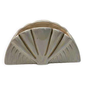 Shell towel holder