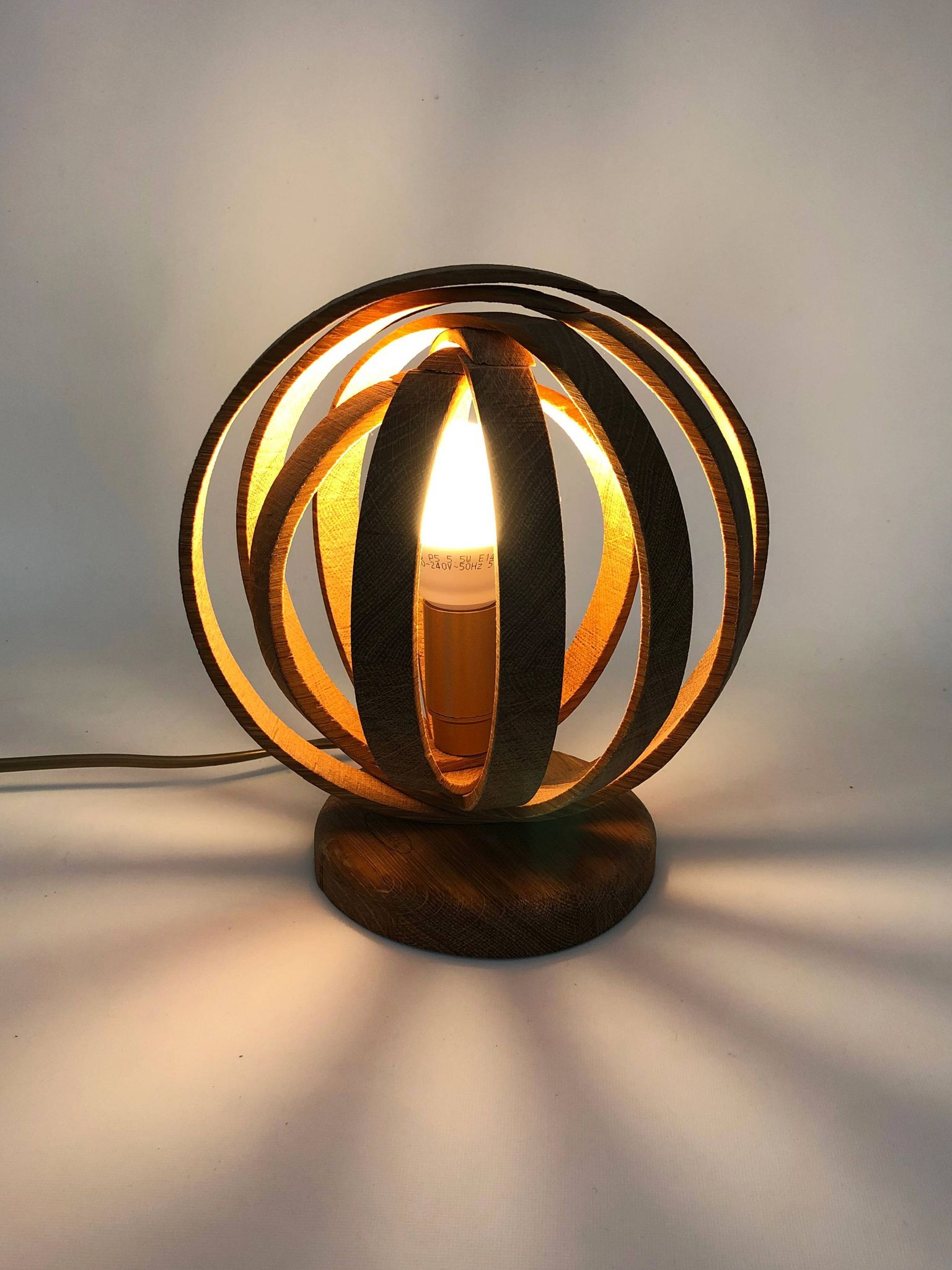 Modular lamp design in wood ENAOL