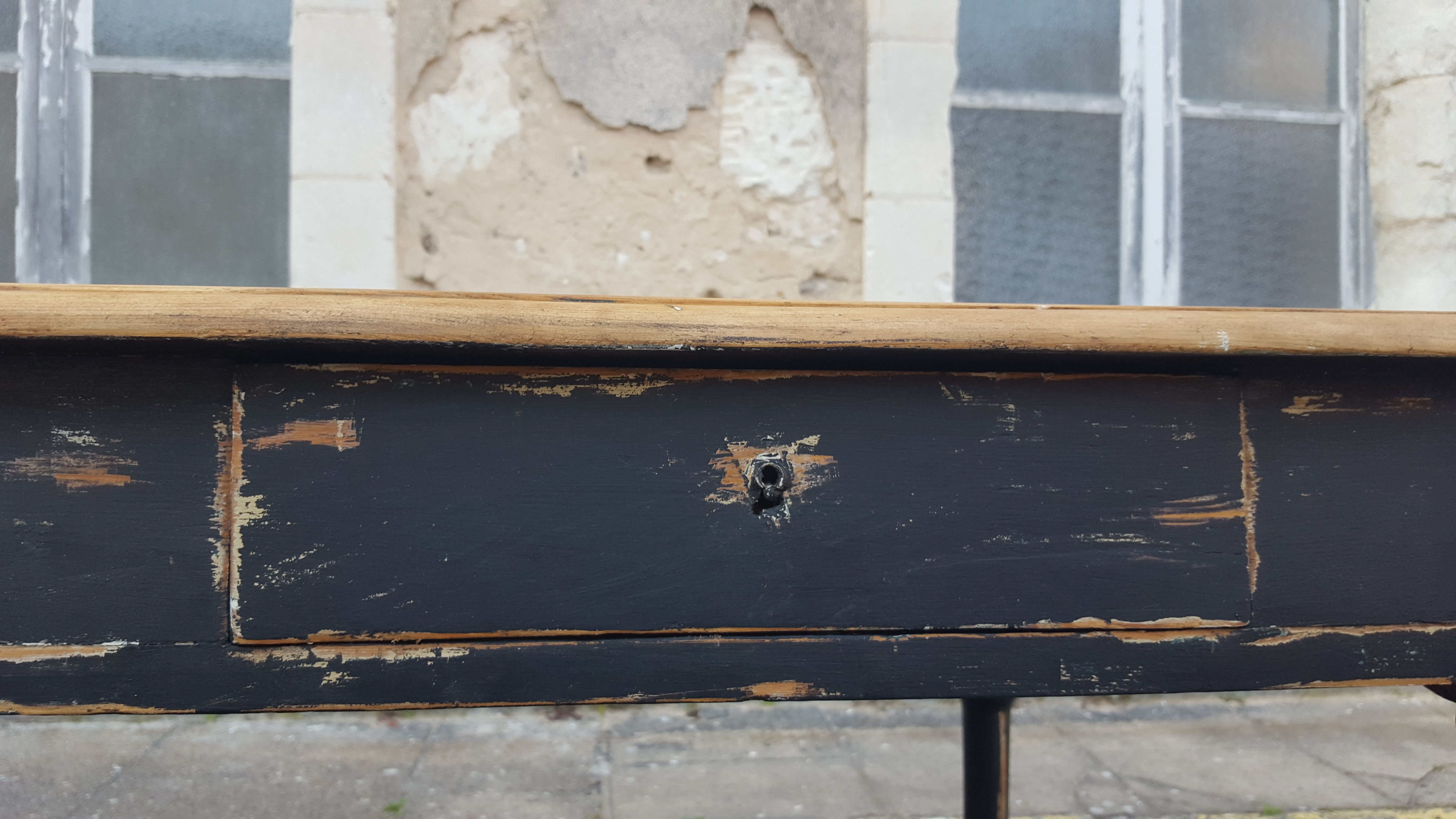 Black and wood table desk