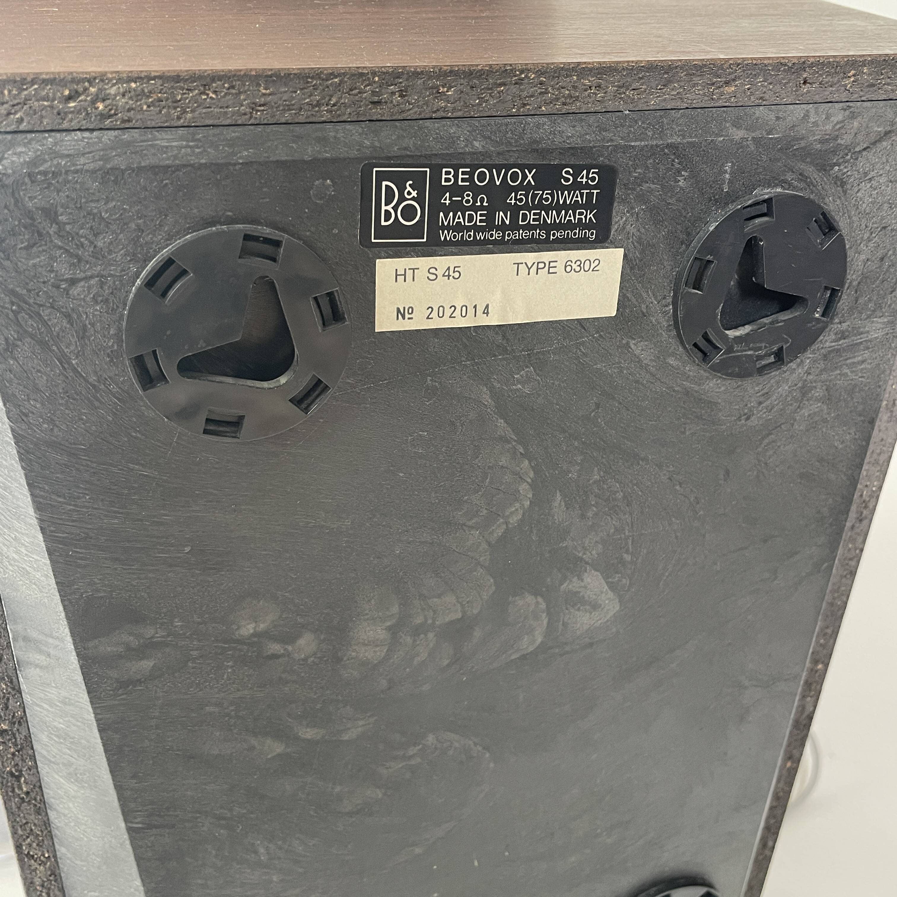 Bang & Olufsen BeoMaster 2000 tuner with Beovox S45 speakers, circa 1970