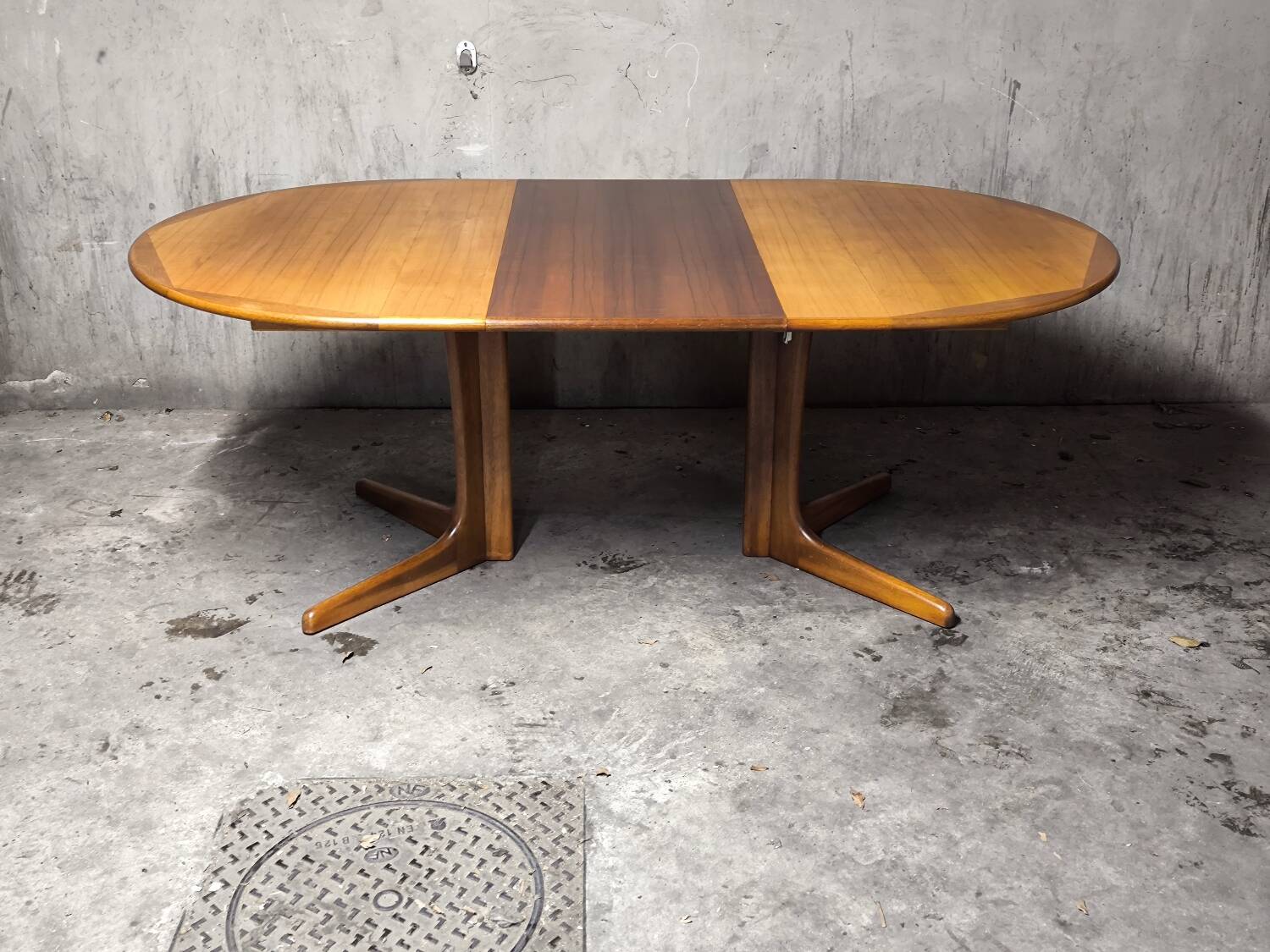 Table scandinave vintage années 60