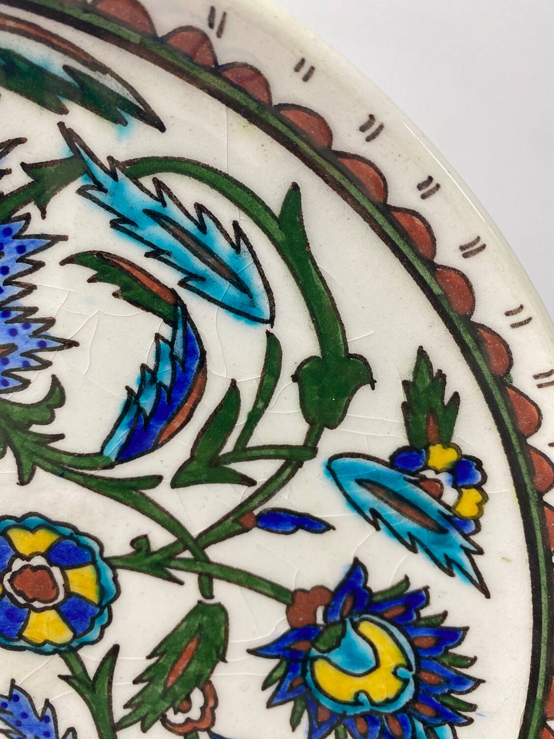 Iznik earthenware dish