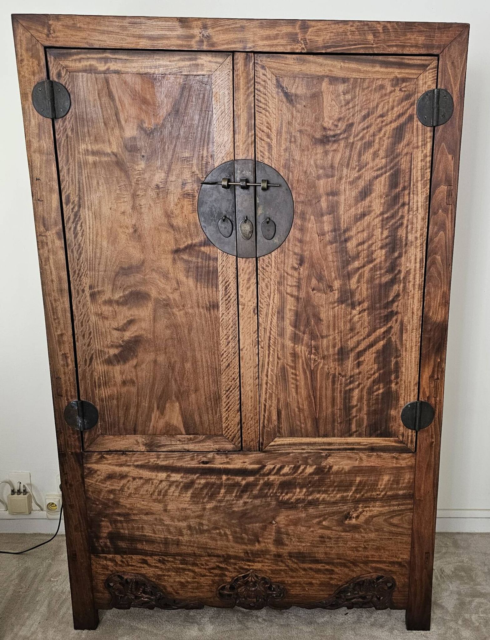 Armoire chinoise bois massif