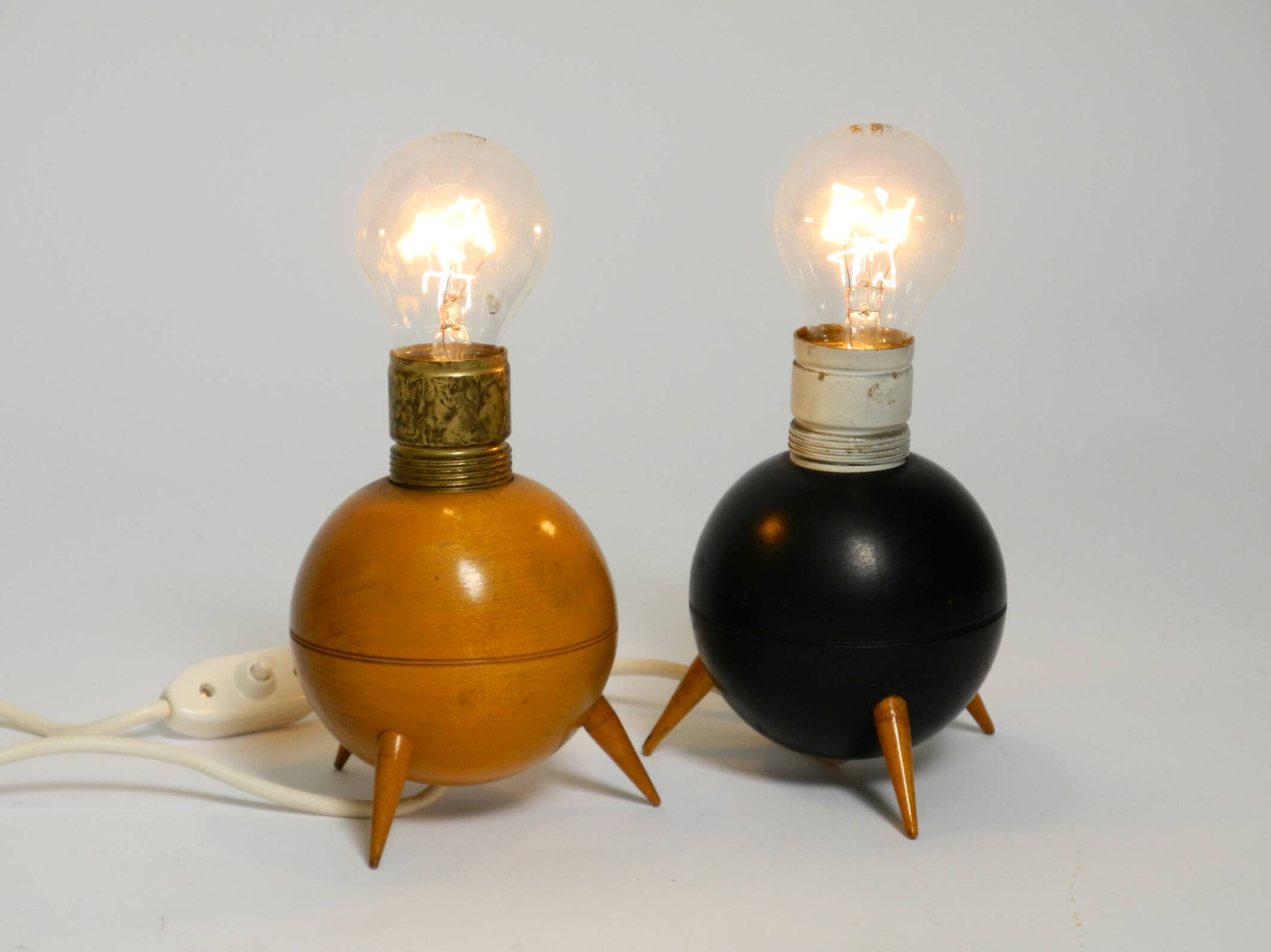 Pair of beautiful small Mid Century Modern tripod wooden table lamps