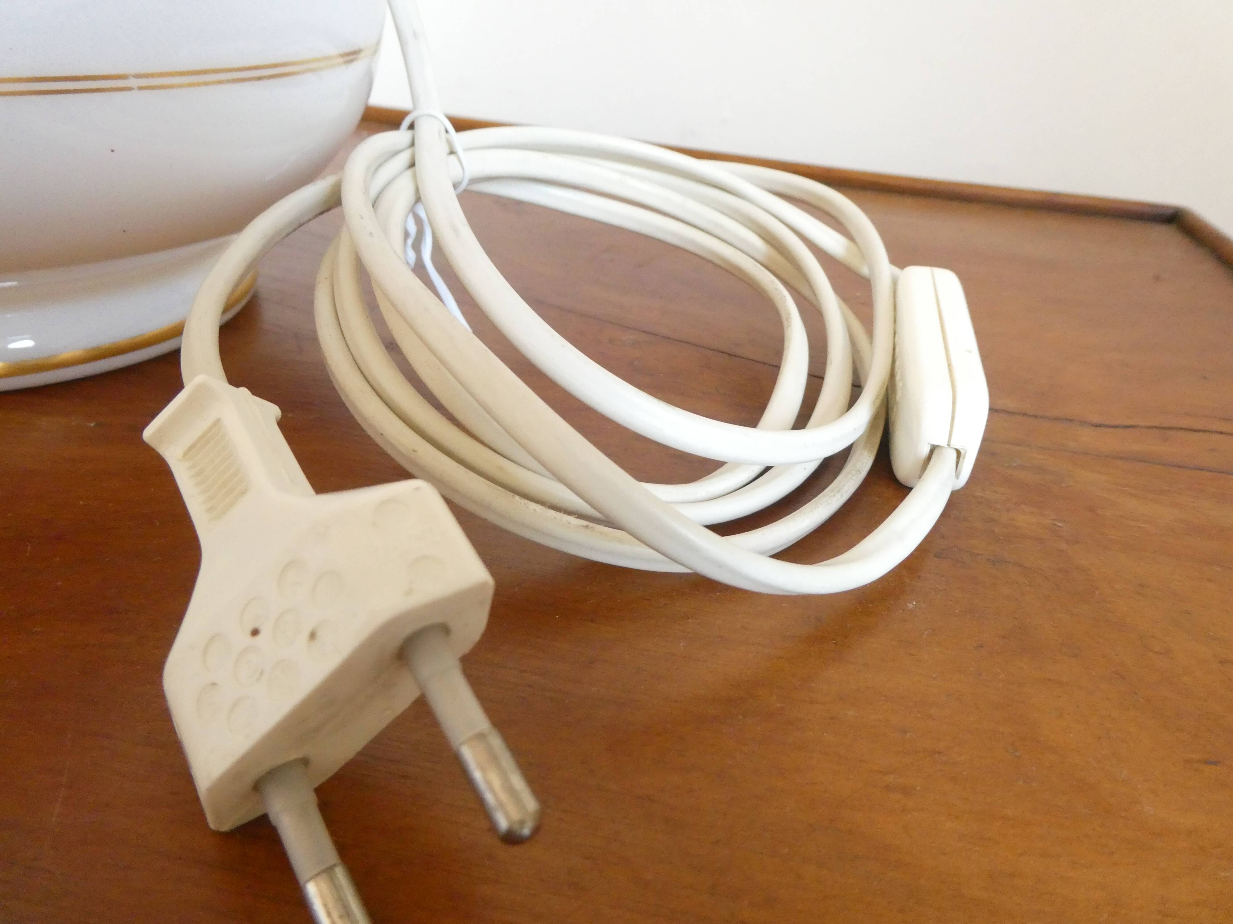 Vintage 1960s pear-shaped opaline lamp base