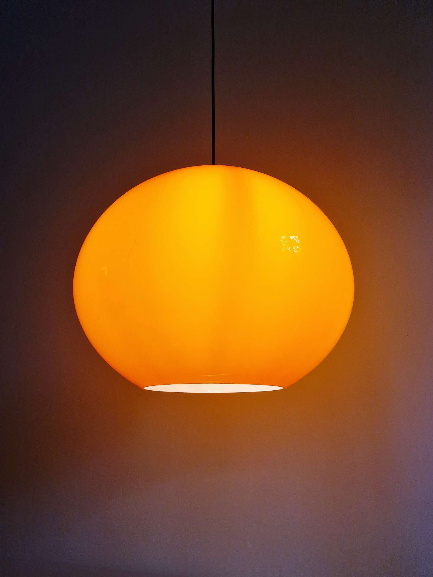 XXL onion pendant light in orange opaline, design Alessandro Pianon, Vistosi, 1960