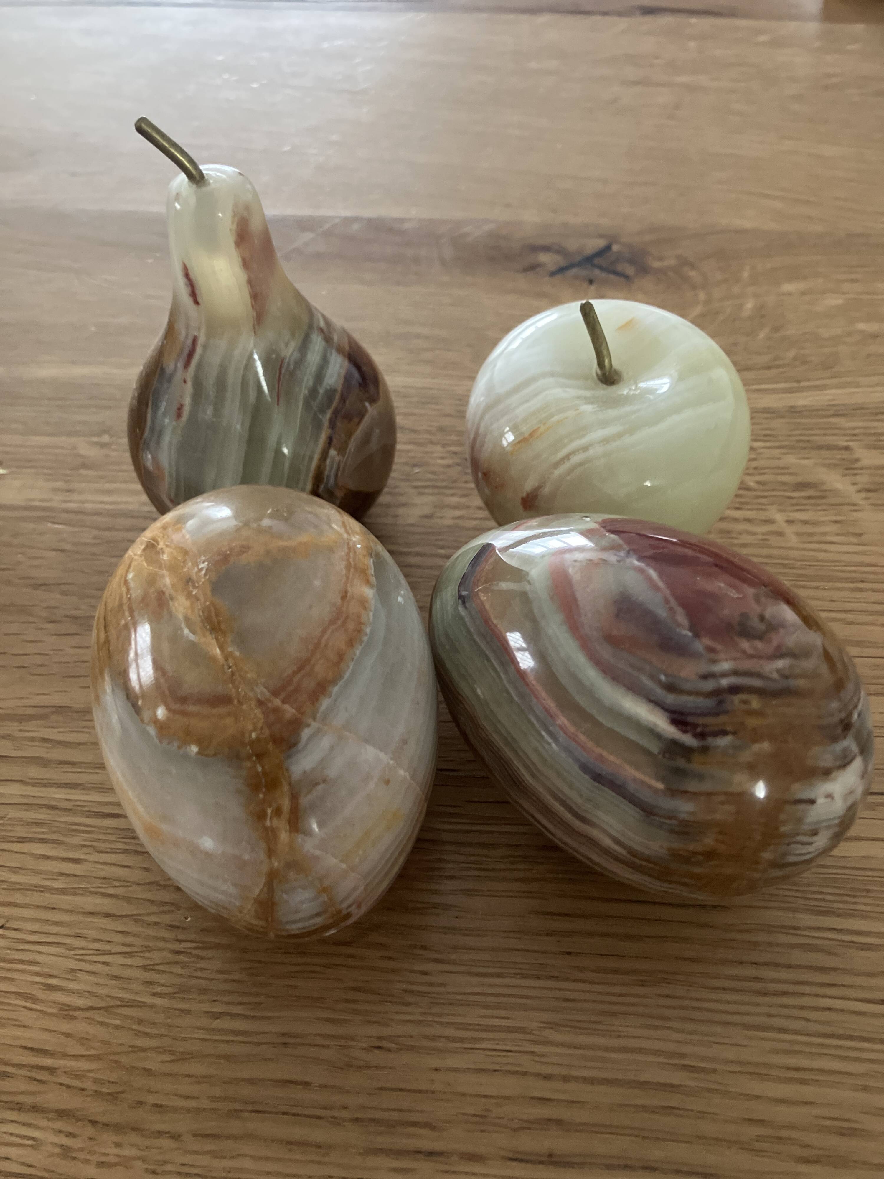 Marble decorative objects