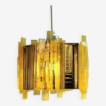 Suspension acrylique et métal jaune par Claus Bolby pour Cebo Industri, Danemark 1960's