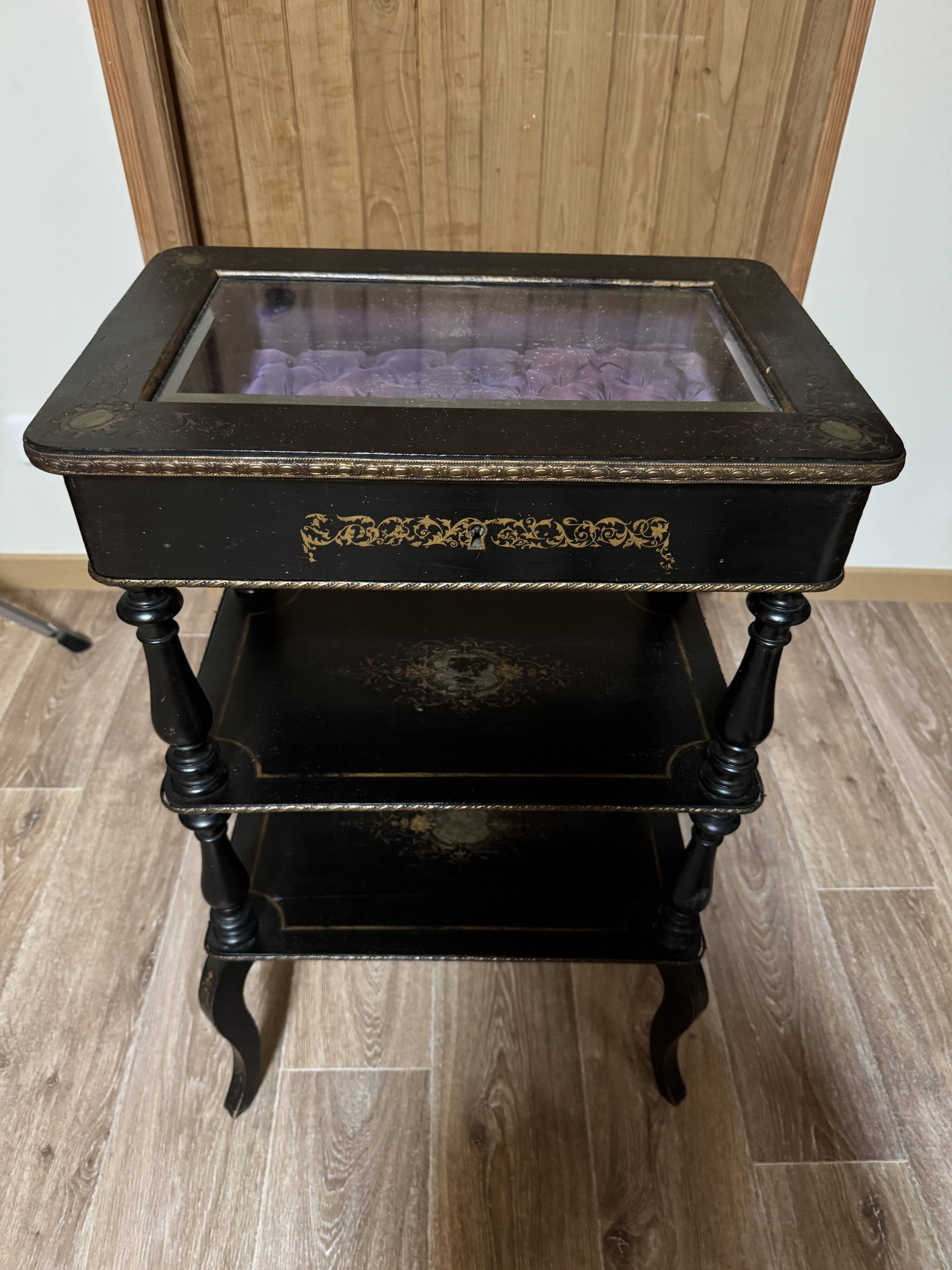 Table vitrine époque Napoléon III
