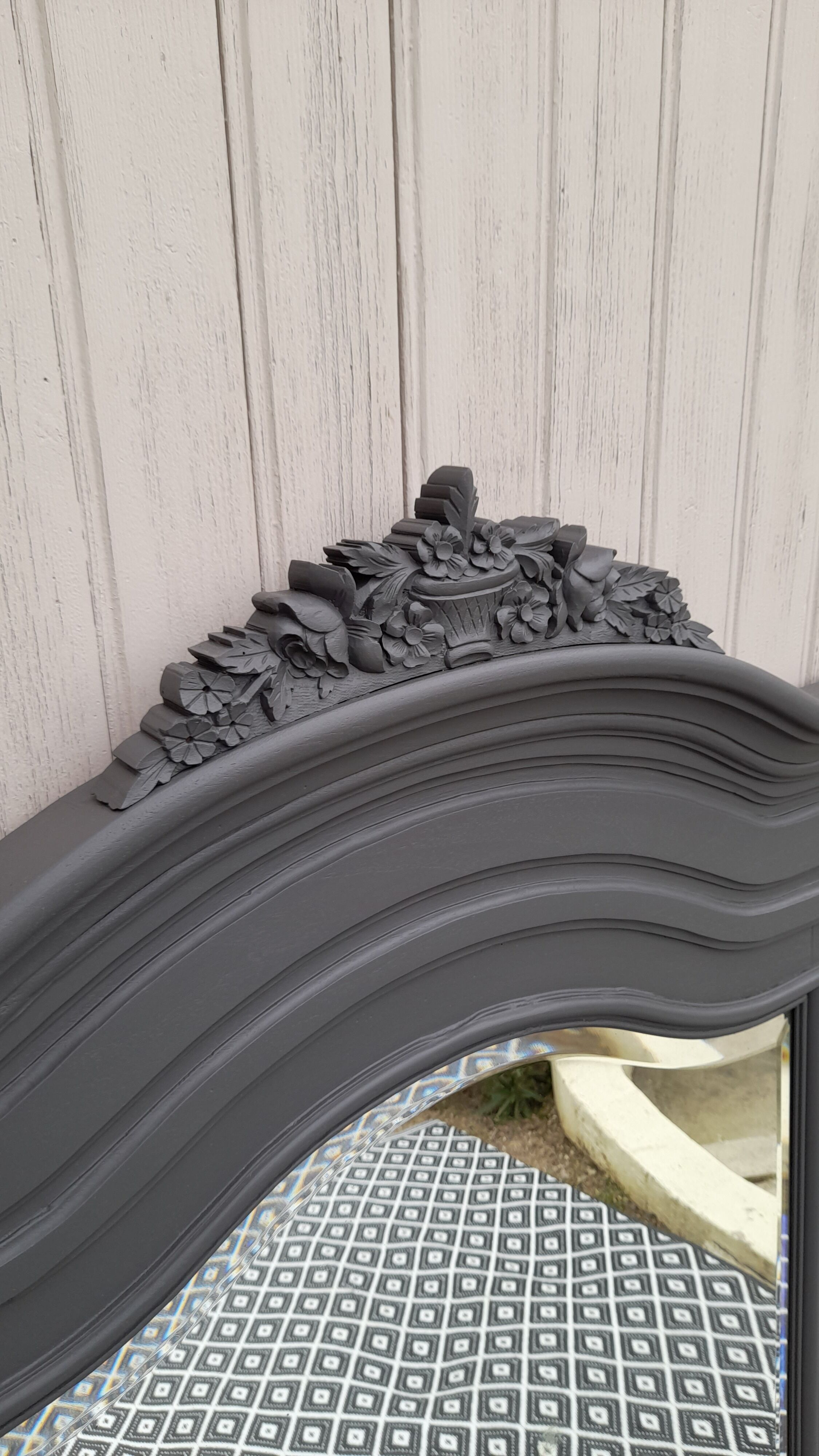 Bevelled antique mirror  97x151cm