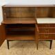 Buffet vintage du milieu du siècle