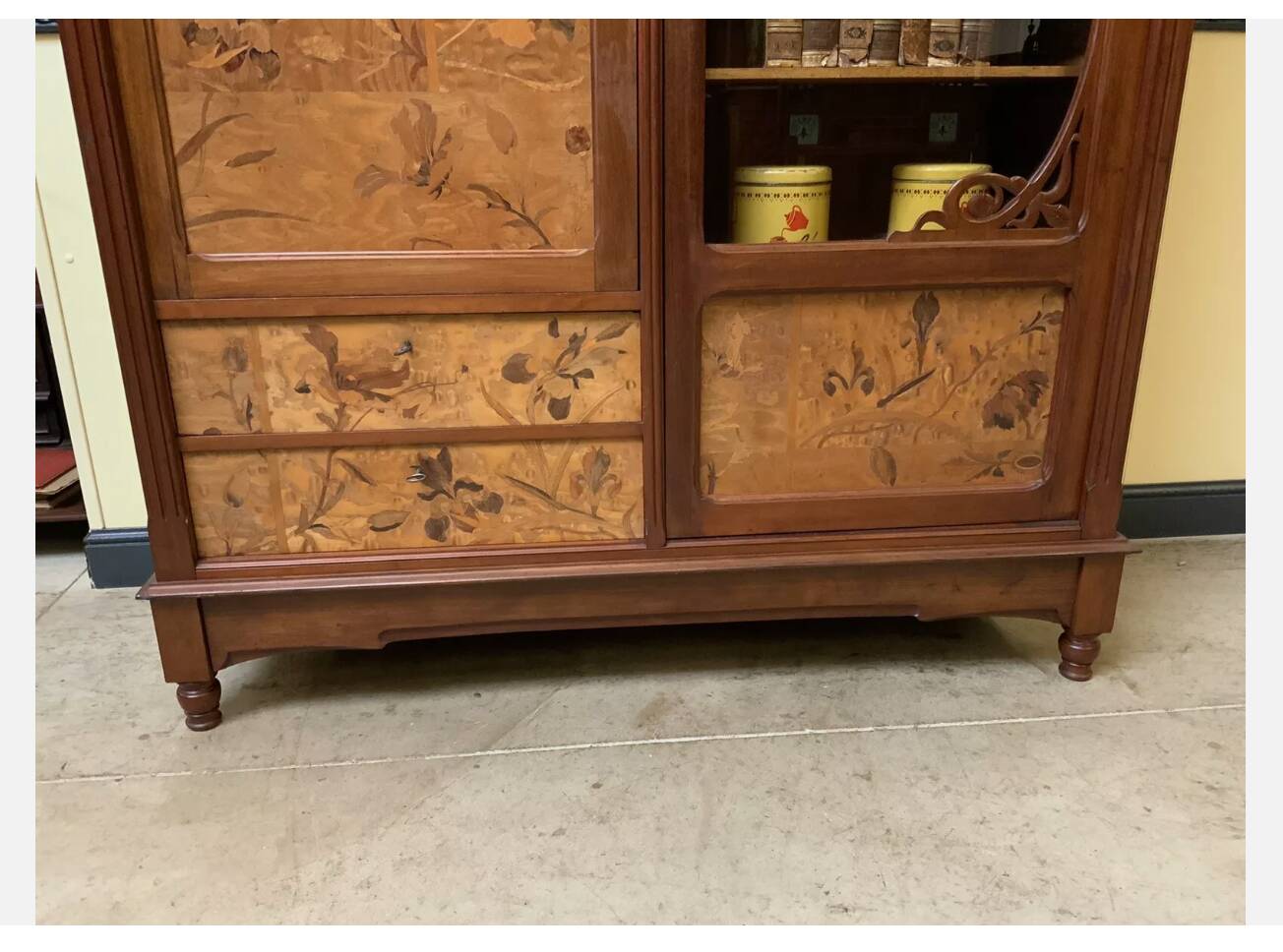 Antique Jugendstil display cabinet, Art Nouveau - Majorelle style