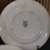5 assiettes plates en Terre de Fer, faïence de Longwy modèle "Suzanne"