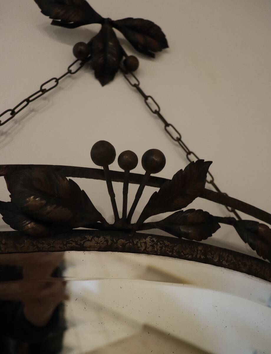 Miroir ovale en fer forgé Art Nouveau