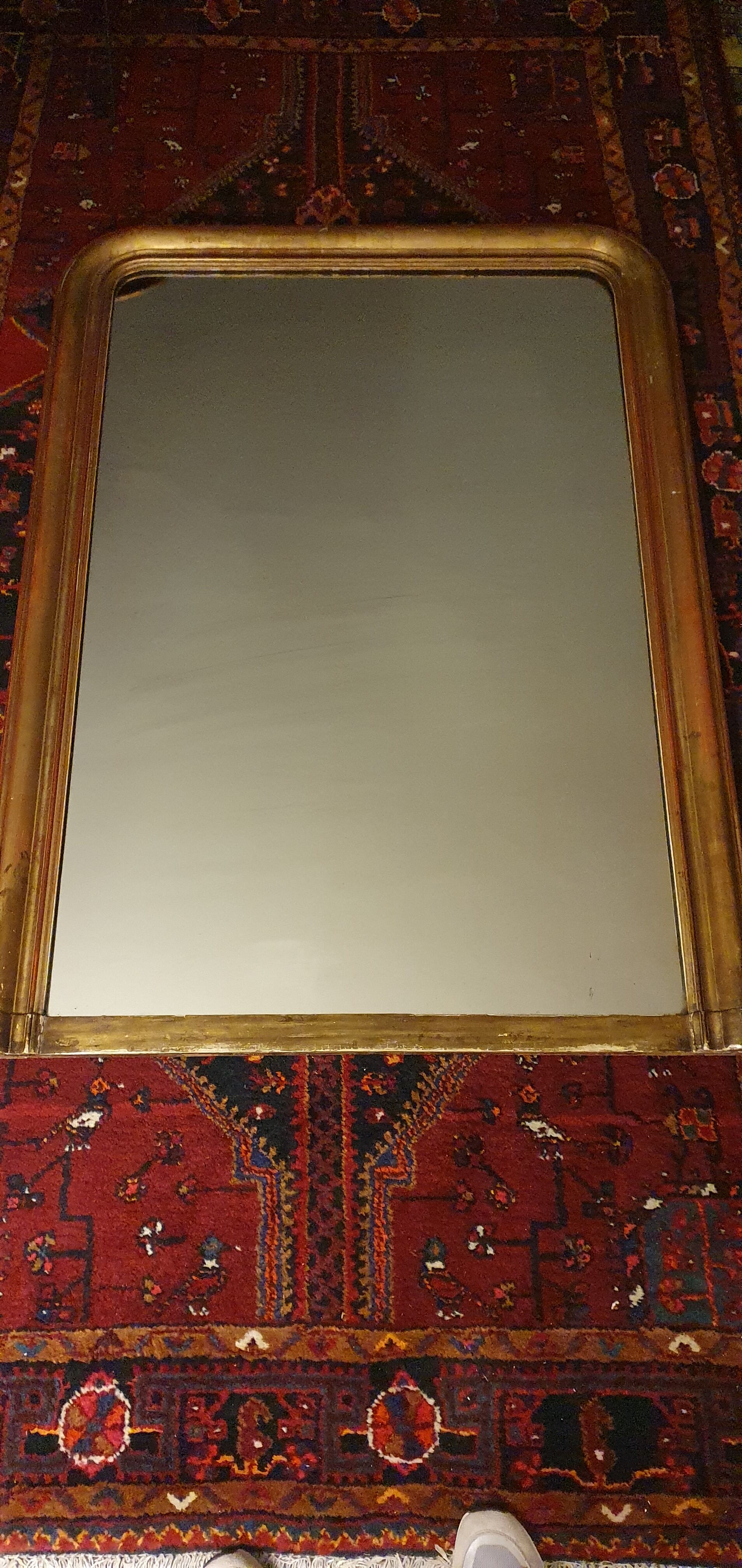 Large Louis Philippe mirror gilded with leaf. 137 x 99 cm.