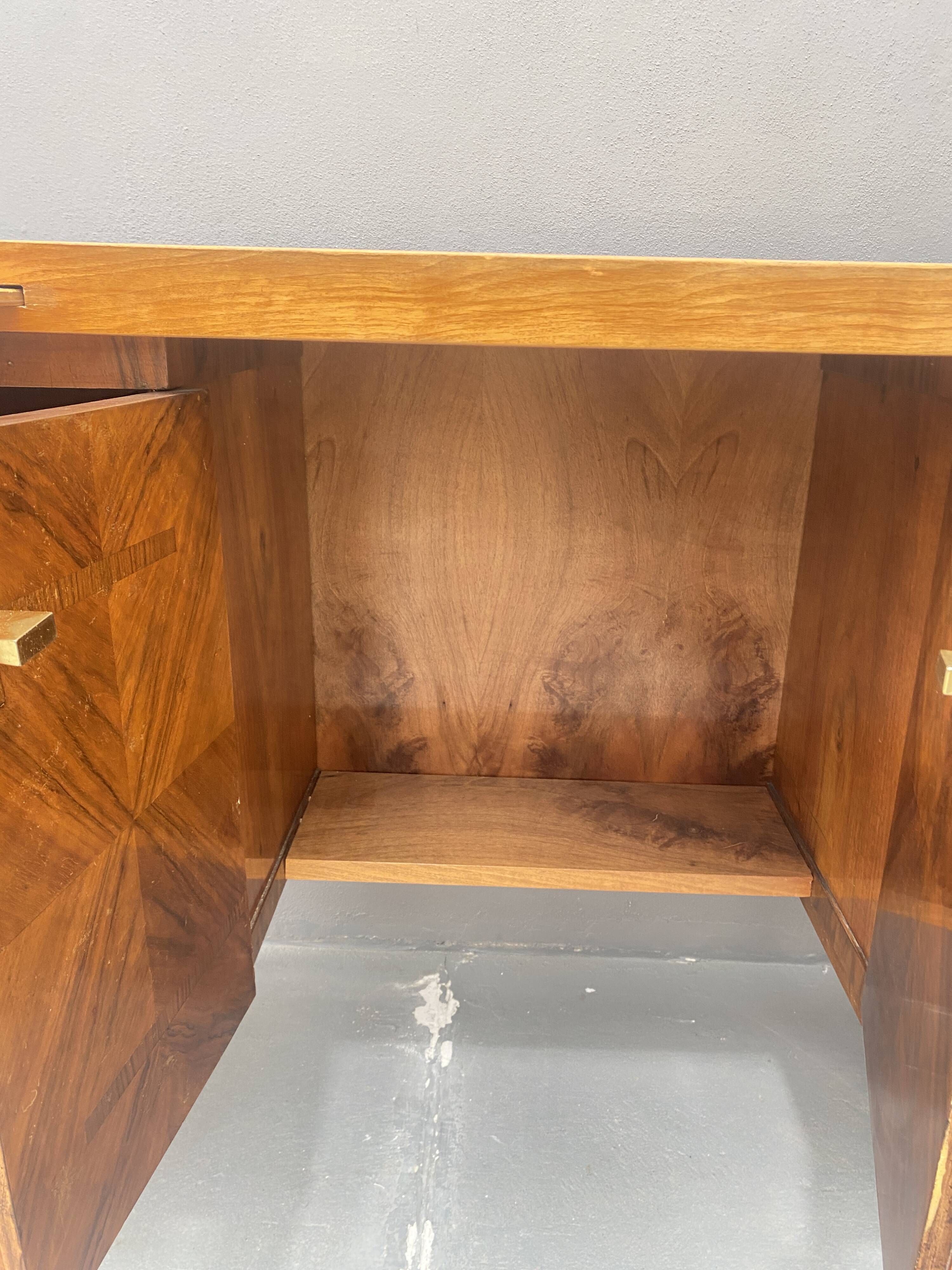 Bureau en noyer du milieu du siècle, années 1970, Tchécoslovaquie