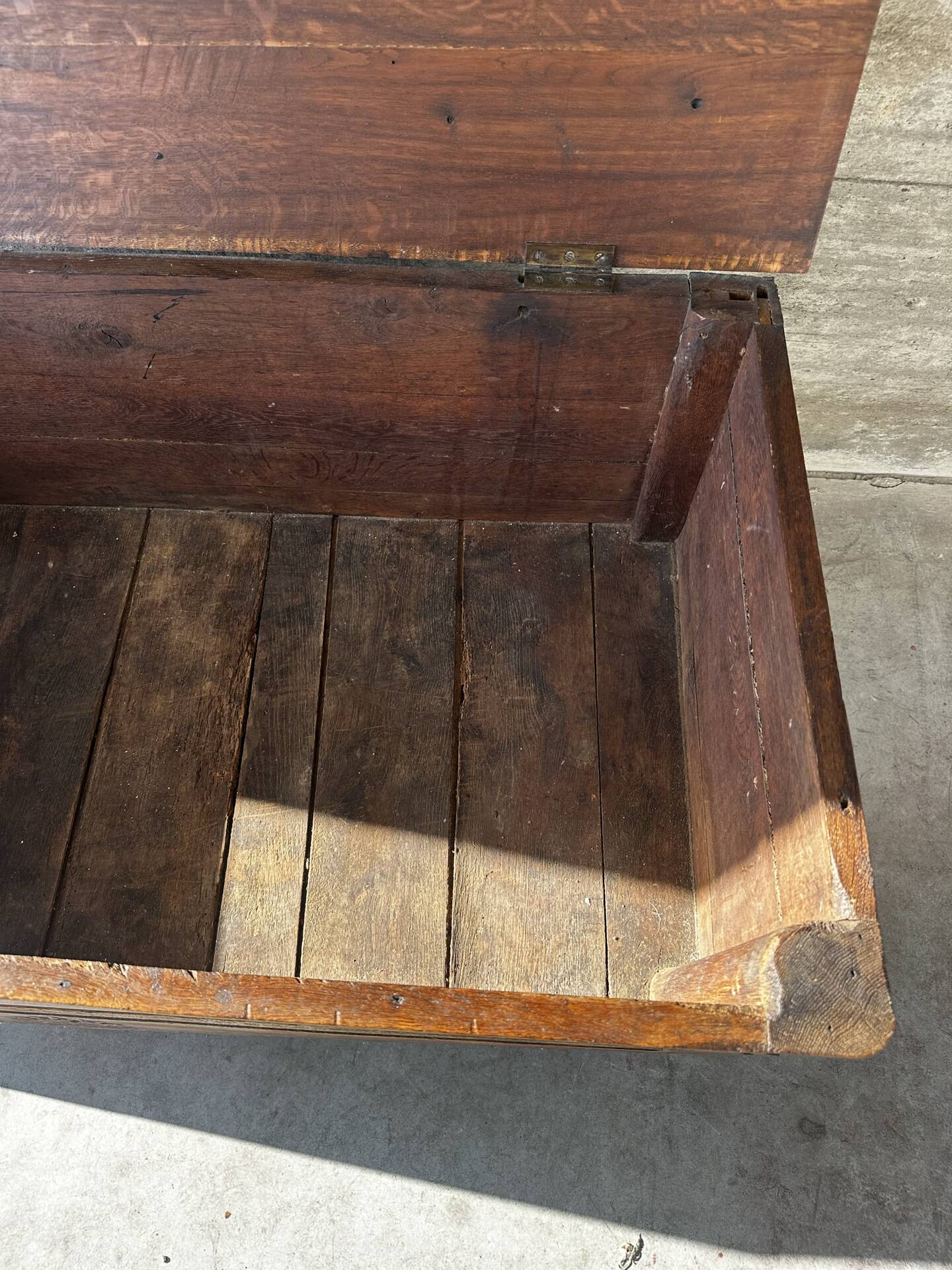 French provincial chest in carved and pegged solid oak, 18th century.