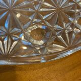Round dish in chiseled glass