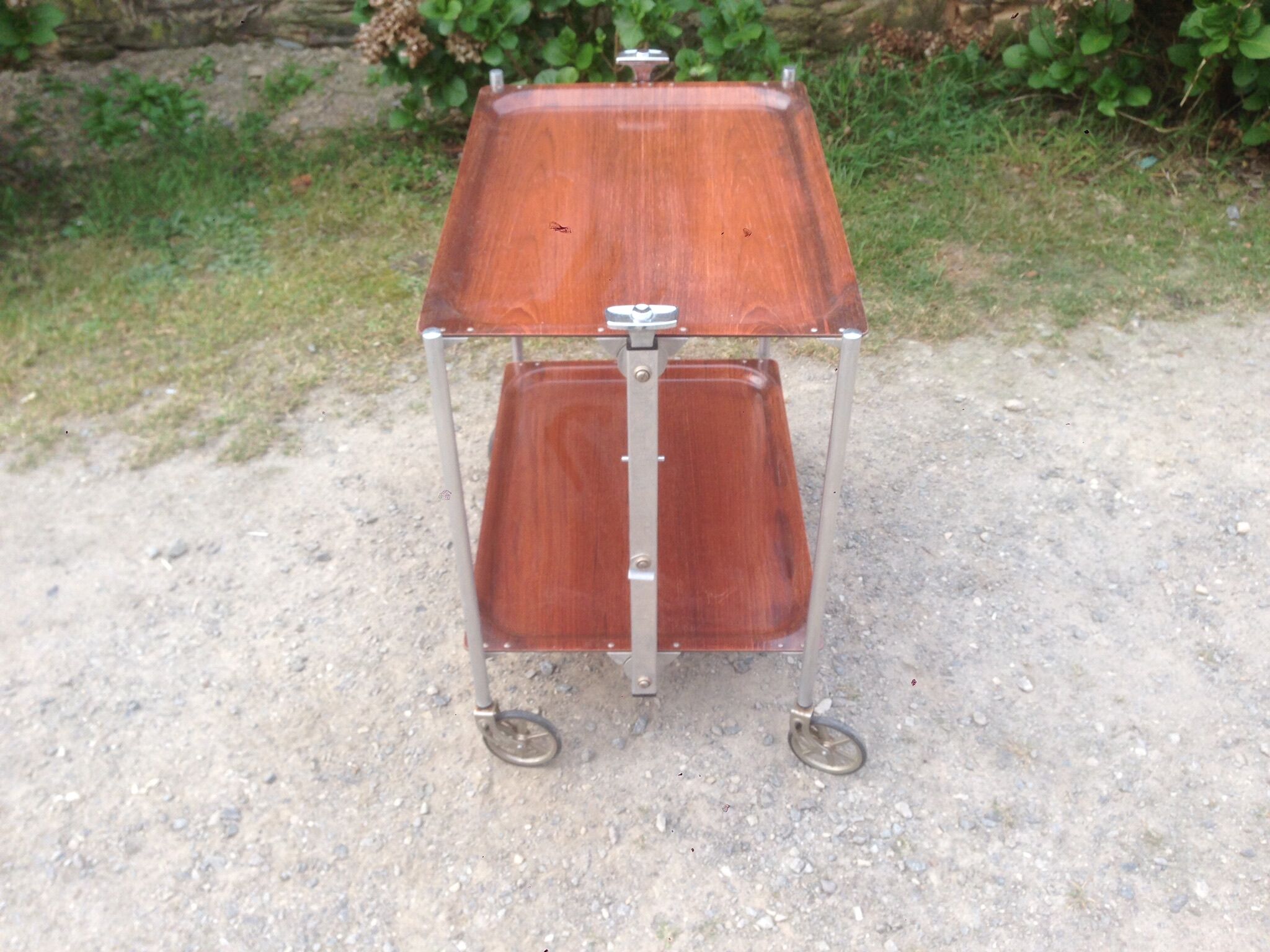 Table serves folding, on wheels Textable Levallois Perret brand