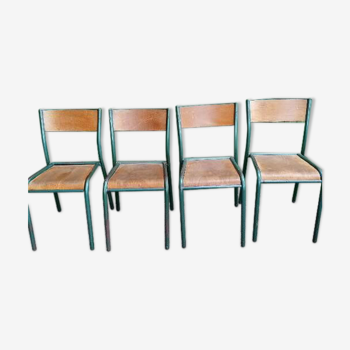 4 chaises d'école