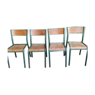 4 chaises d'école
