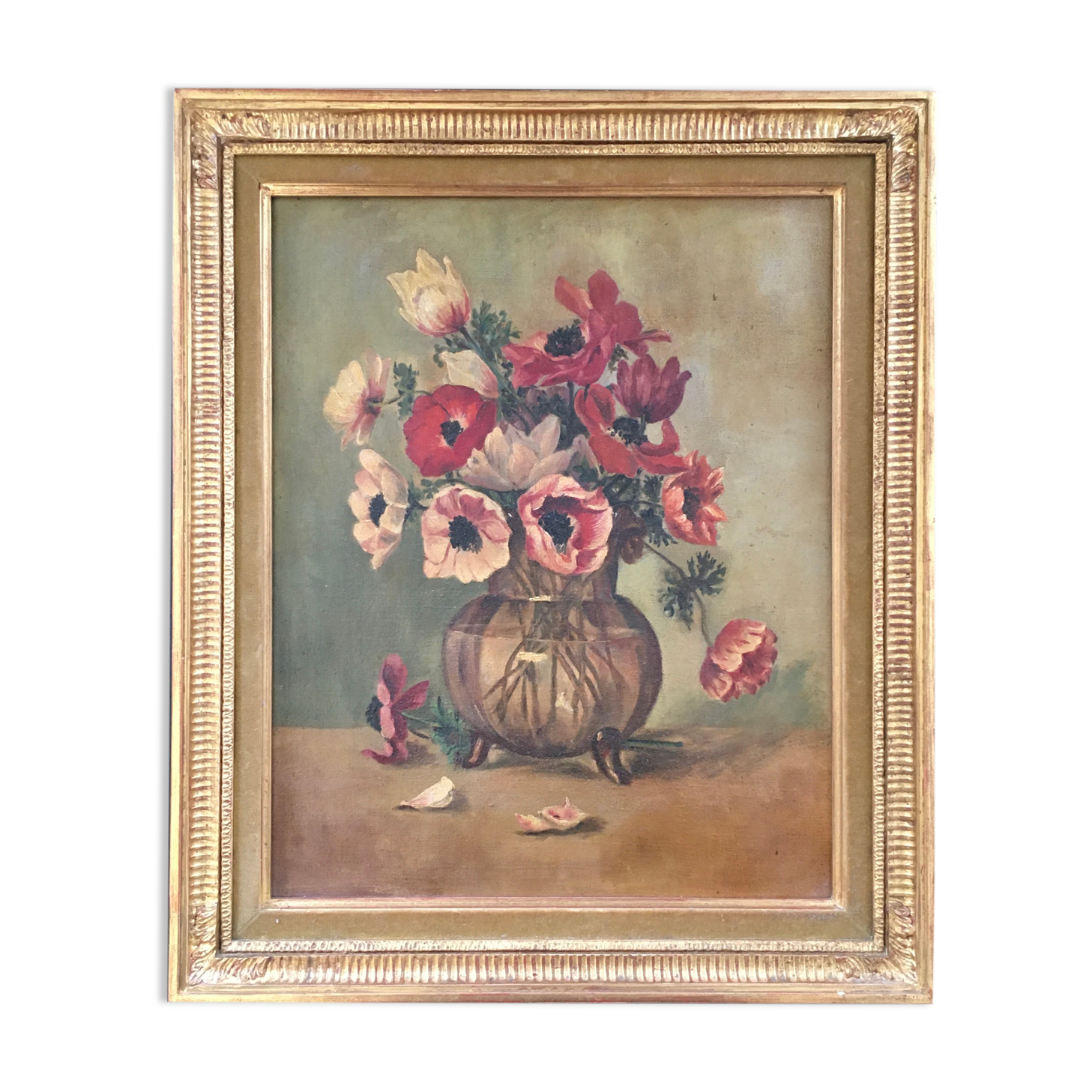 Old bouquet of anemones