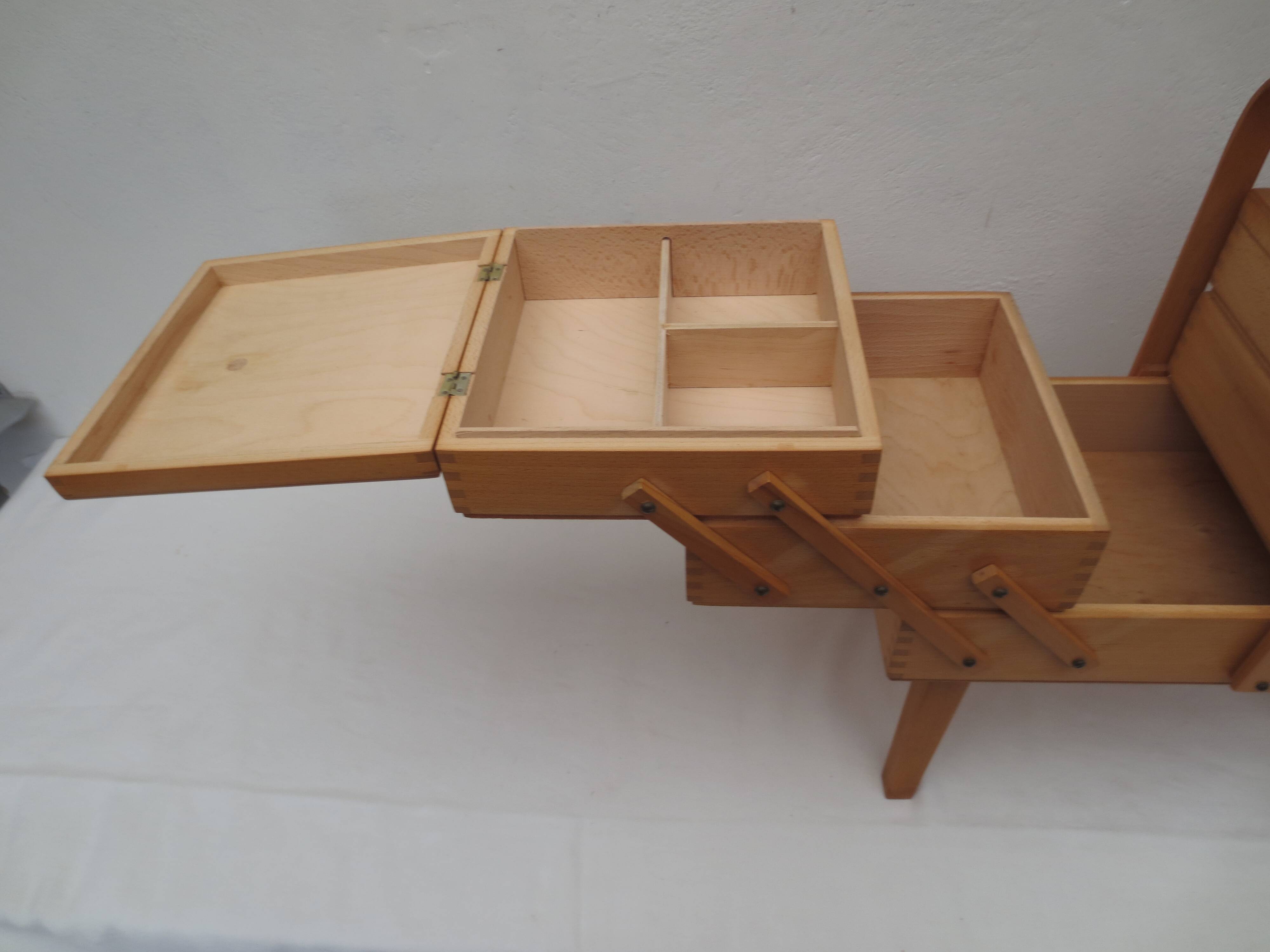 Nice-sized worker, in light varnished wood