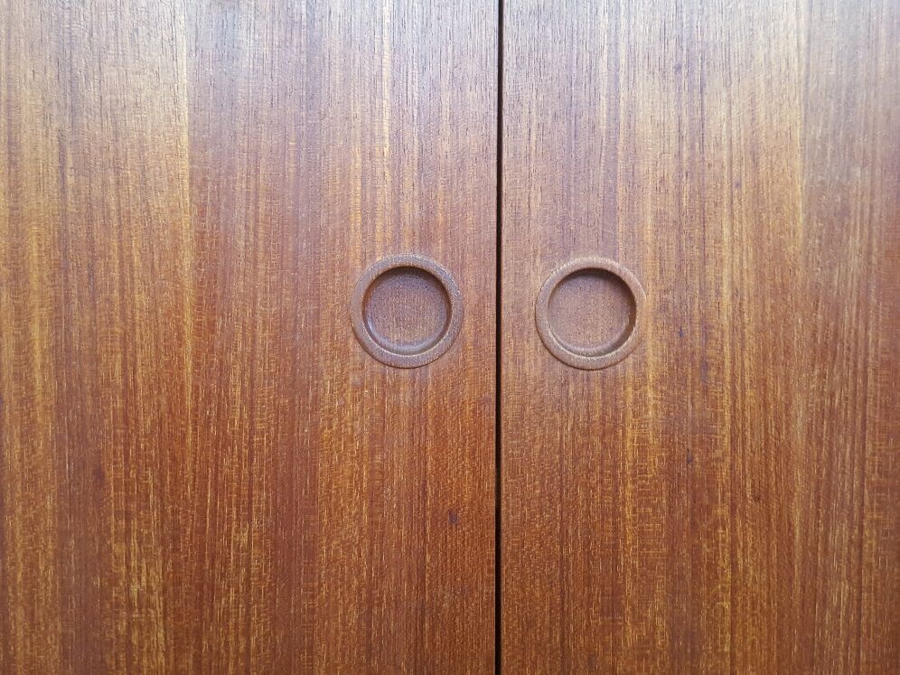Side board