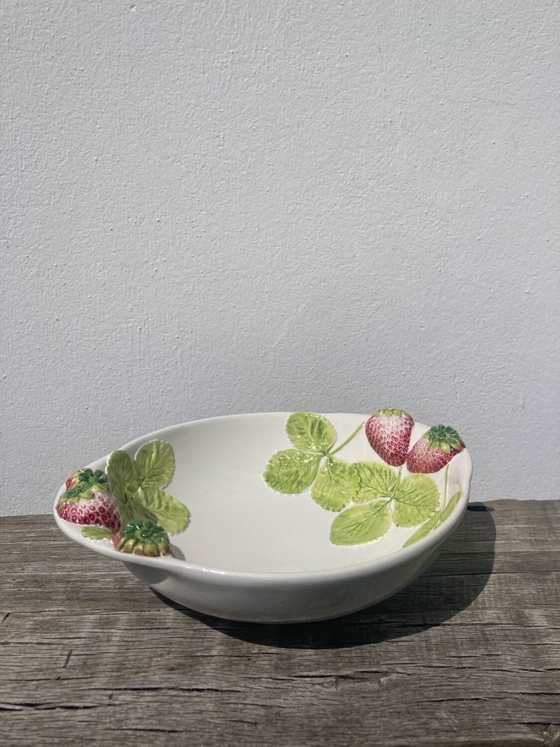 Ceramic fruit slip salad bowl