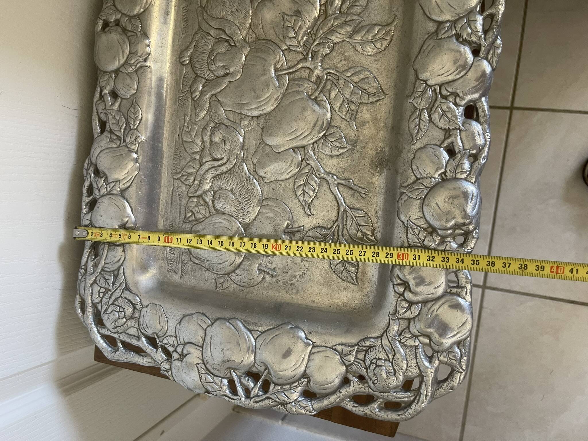 Vintage Arthur Court Designer Apple Bunnies Metal 1993 4