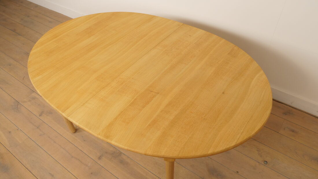 Vintage Oval Dining Table | Oak | Extendable | 3 Extension Leaves