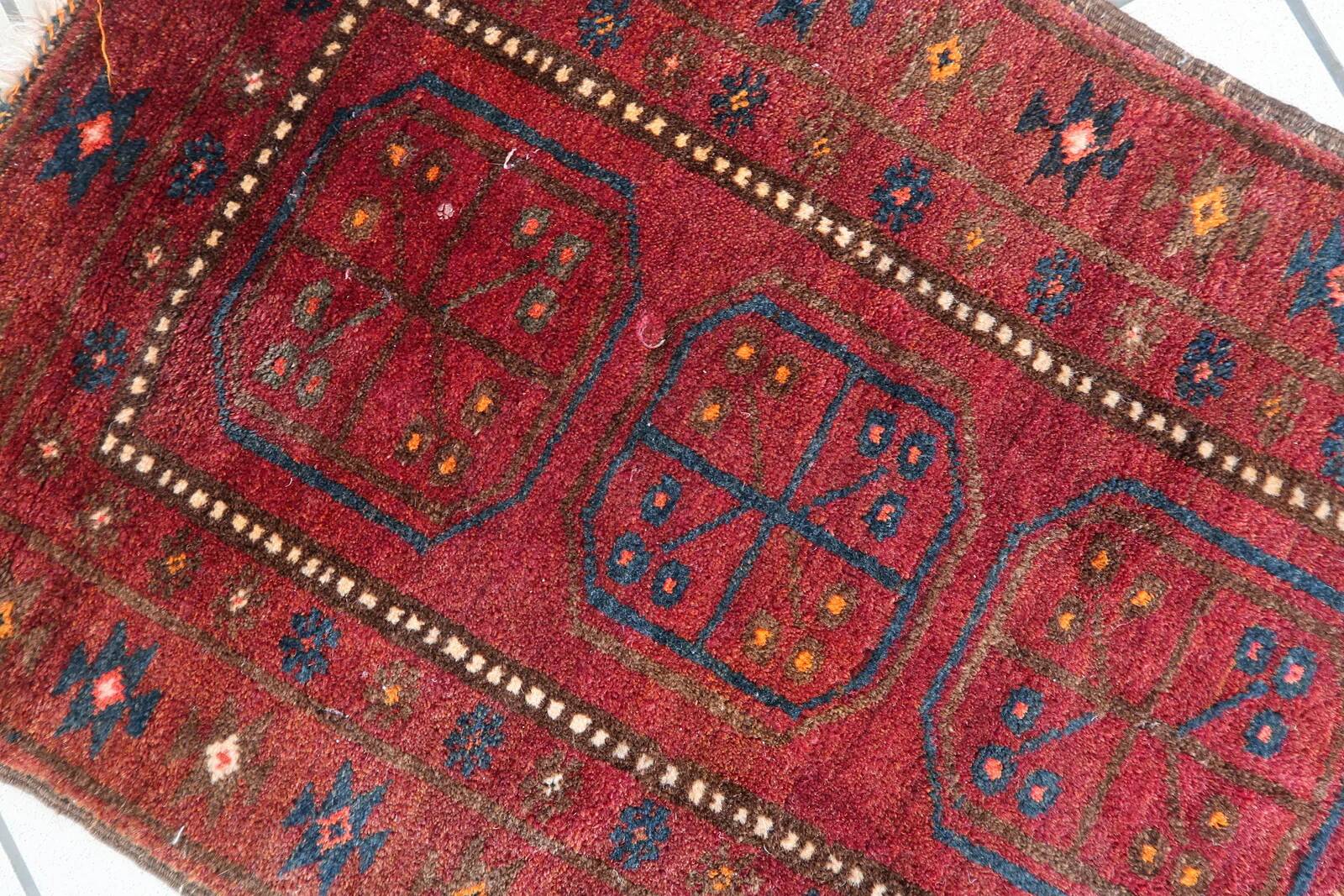 Handmade vintage Afghan Baluch rug 63cm x 109cm 1950s - 1С1169
