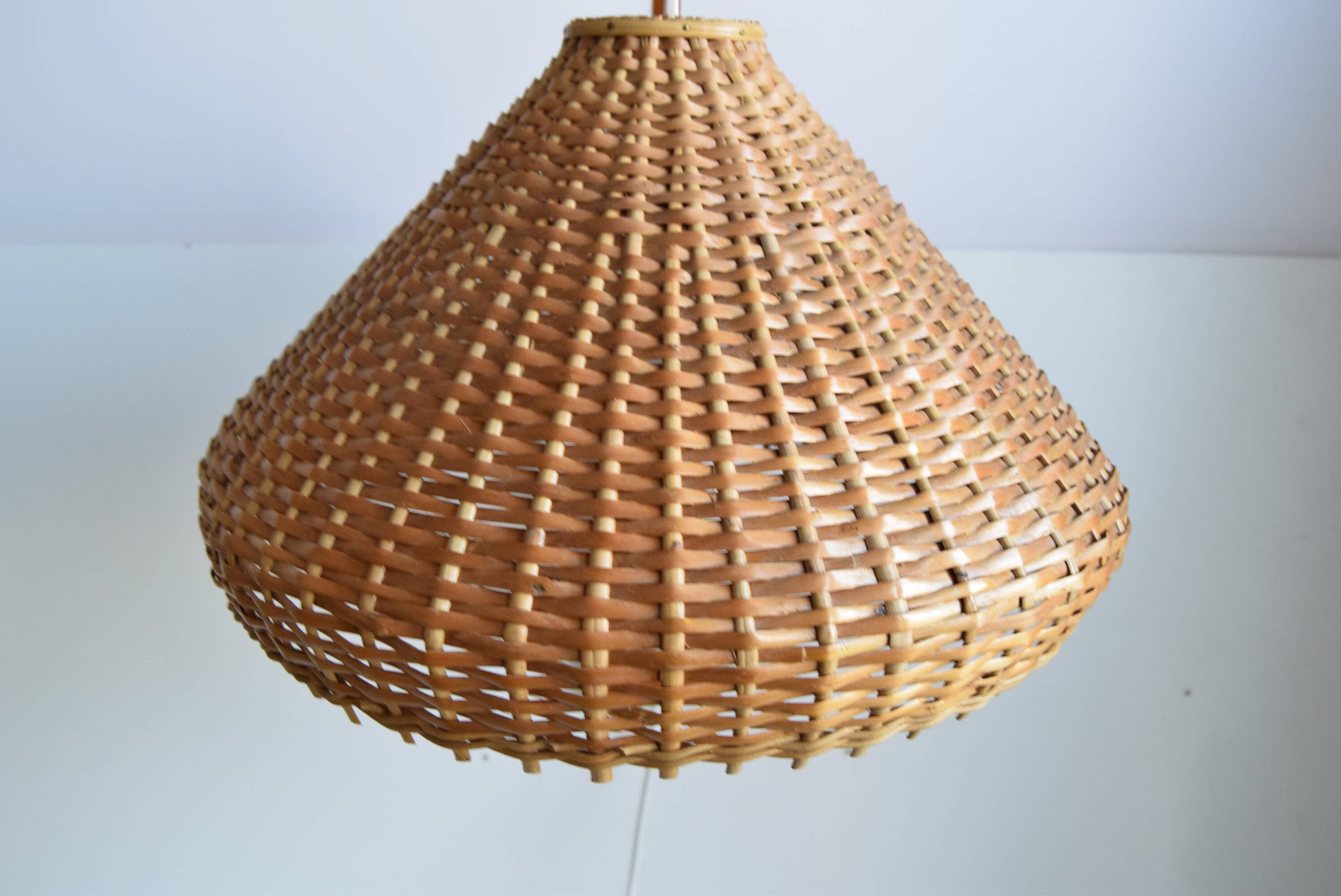 Adjustable wooden wall lamp 1960s by Pokrok Žilina, Czechoslovakia.