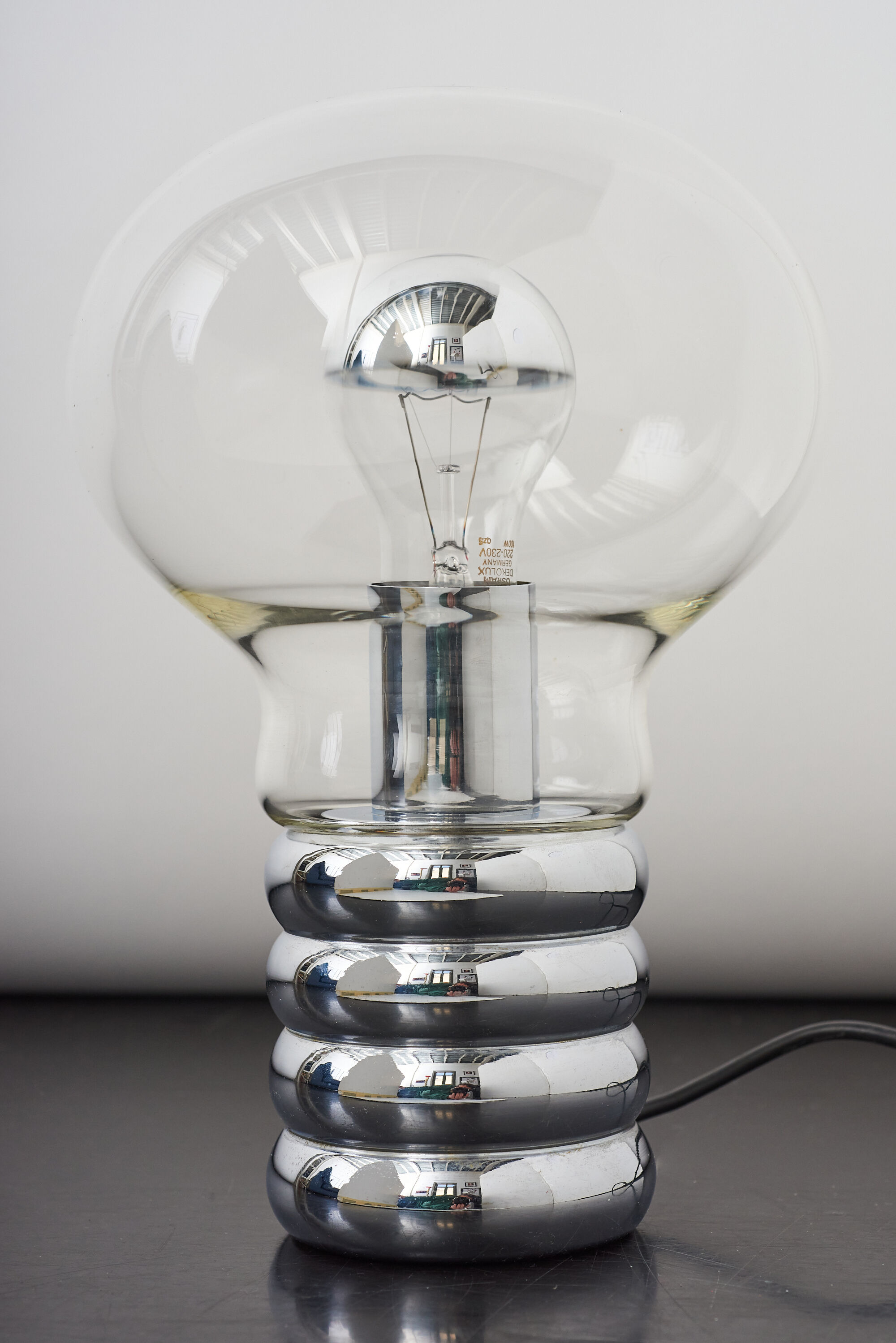 Bulb table light designed by Ingo Maurer, Munich 1966.
