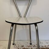 Chaise en formica blanc et noir