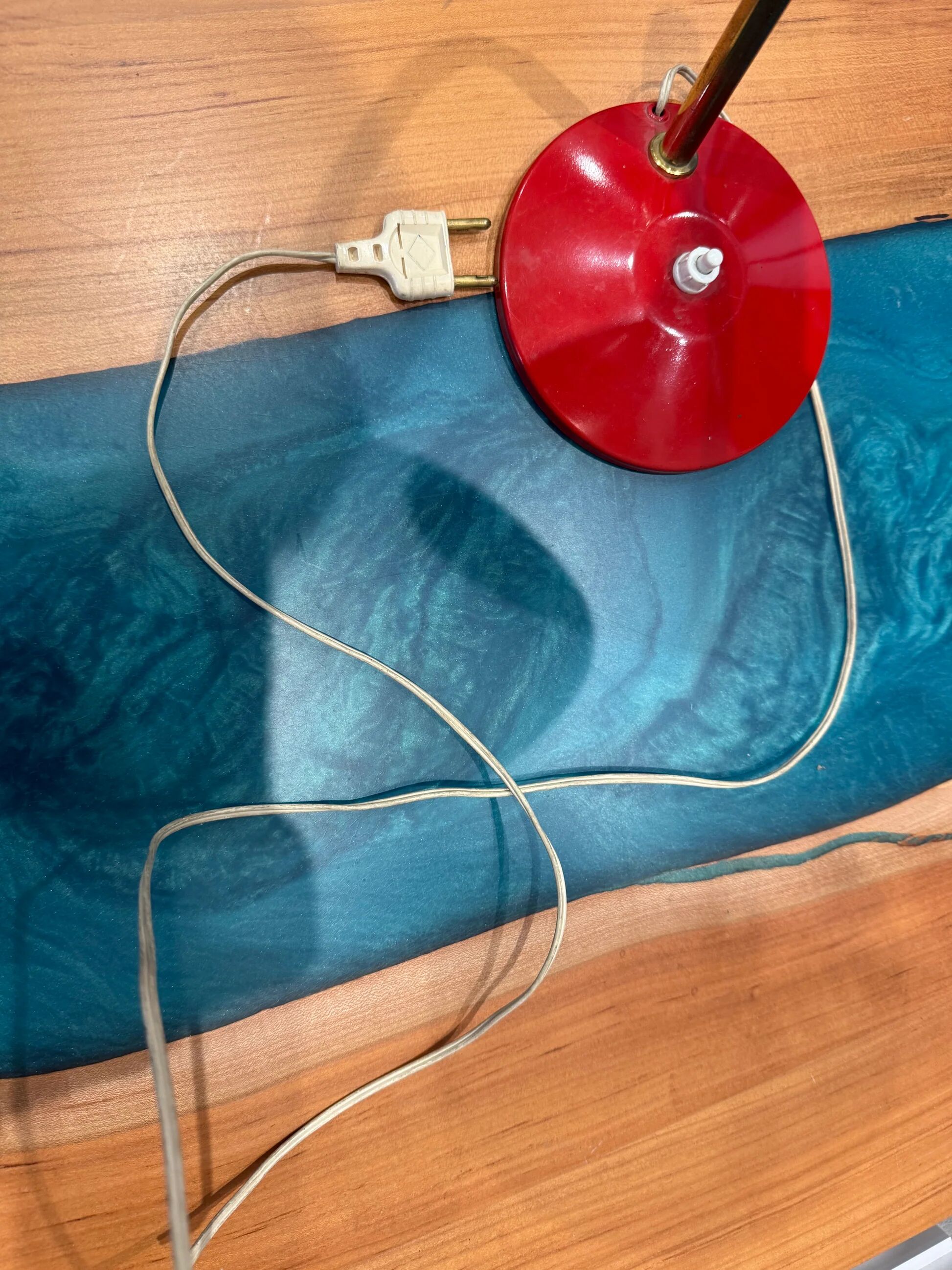 Vintage Aluminor red desk lamp – 1970s design