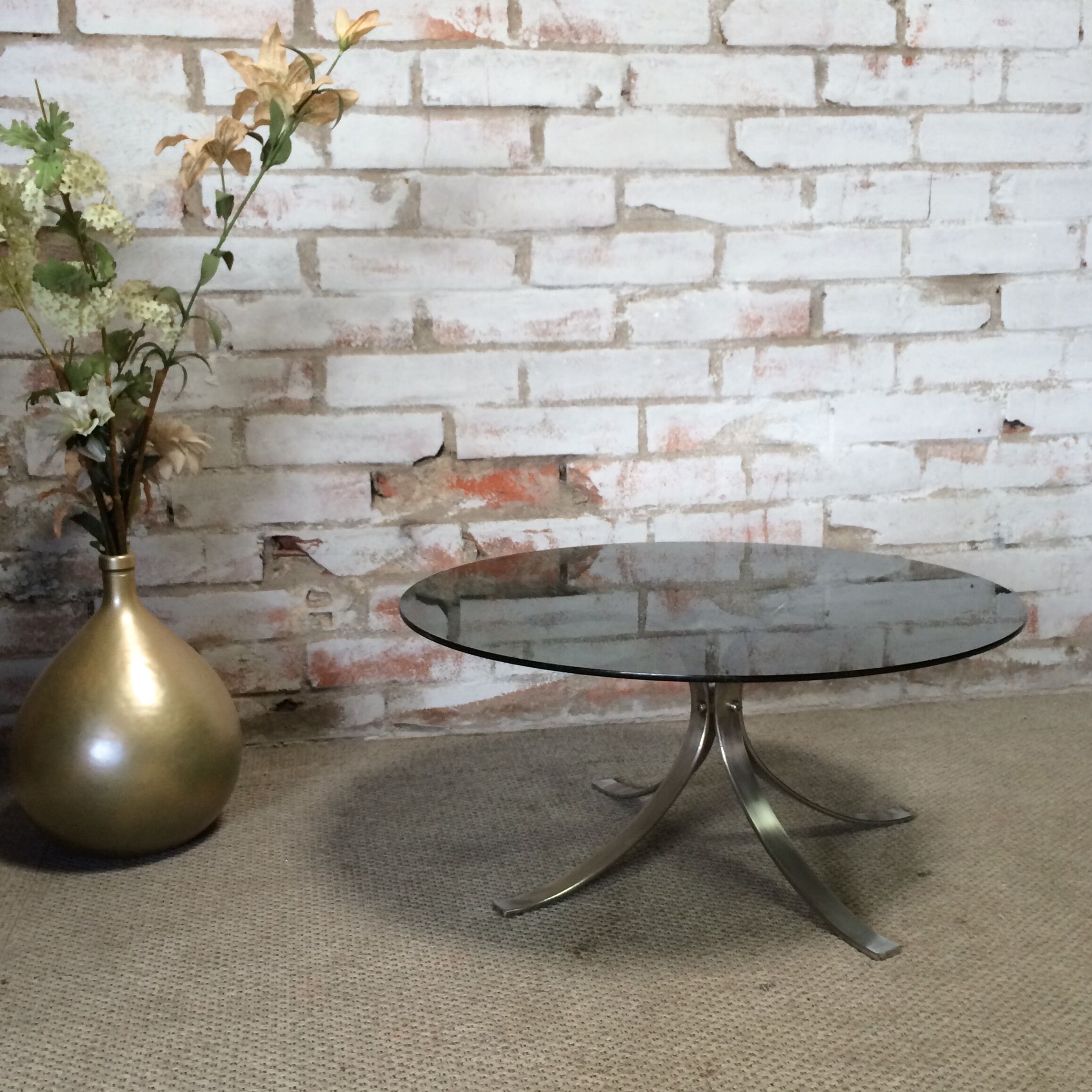 Round coffee table