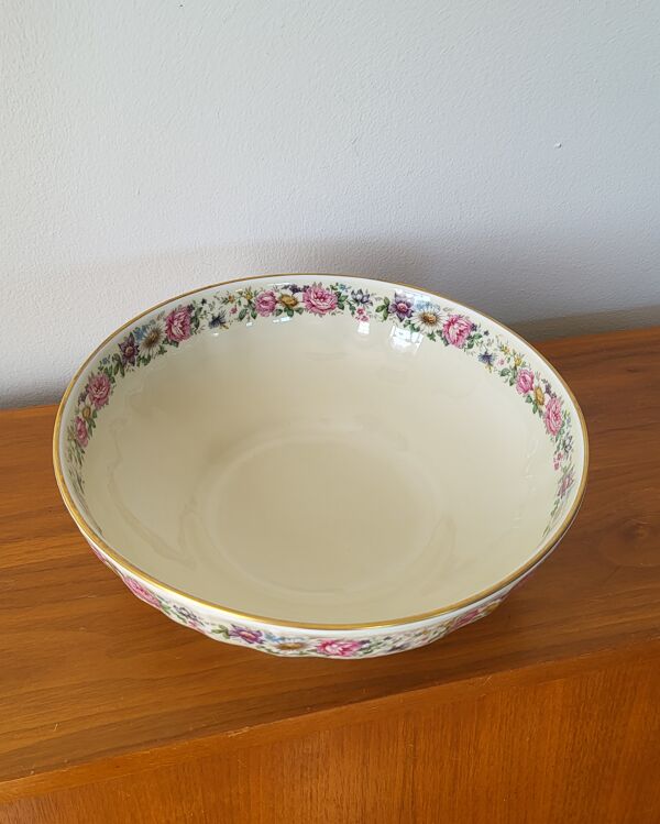 Limoges Bernardaud. Plat Rond Saladier en porcelaine