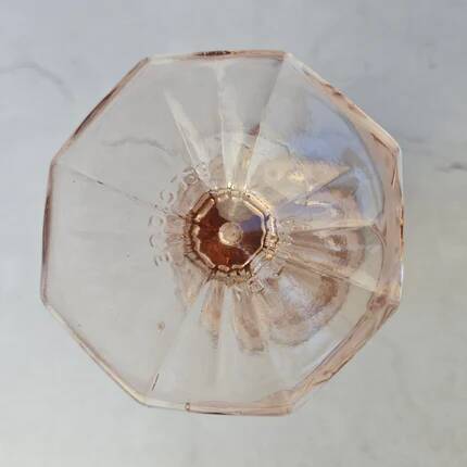 Scailmont glass vase in pressed pink glass - Art Deco Belgium