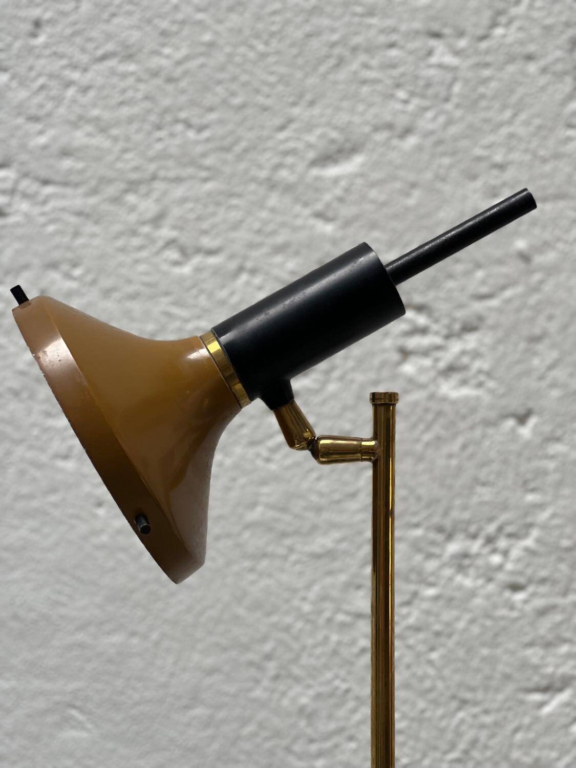 Lampe de table Mod. 553 par Oscar Torlasco pour Lumi, design italien collectible