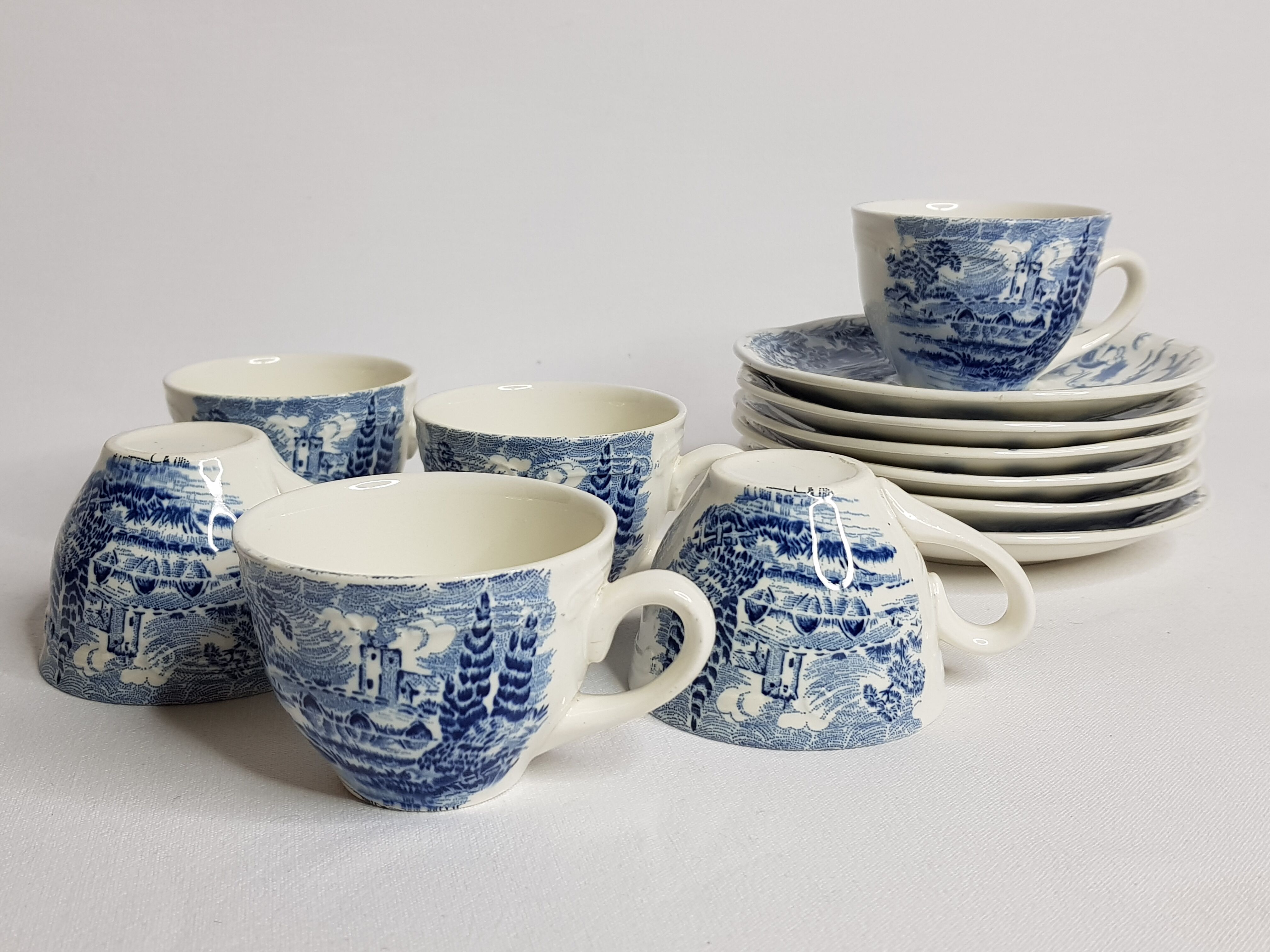 Tea set 6 cups and undercups Earthen Gien Wedgwood earthenware