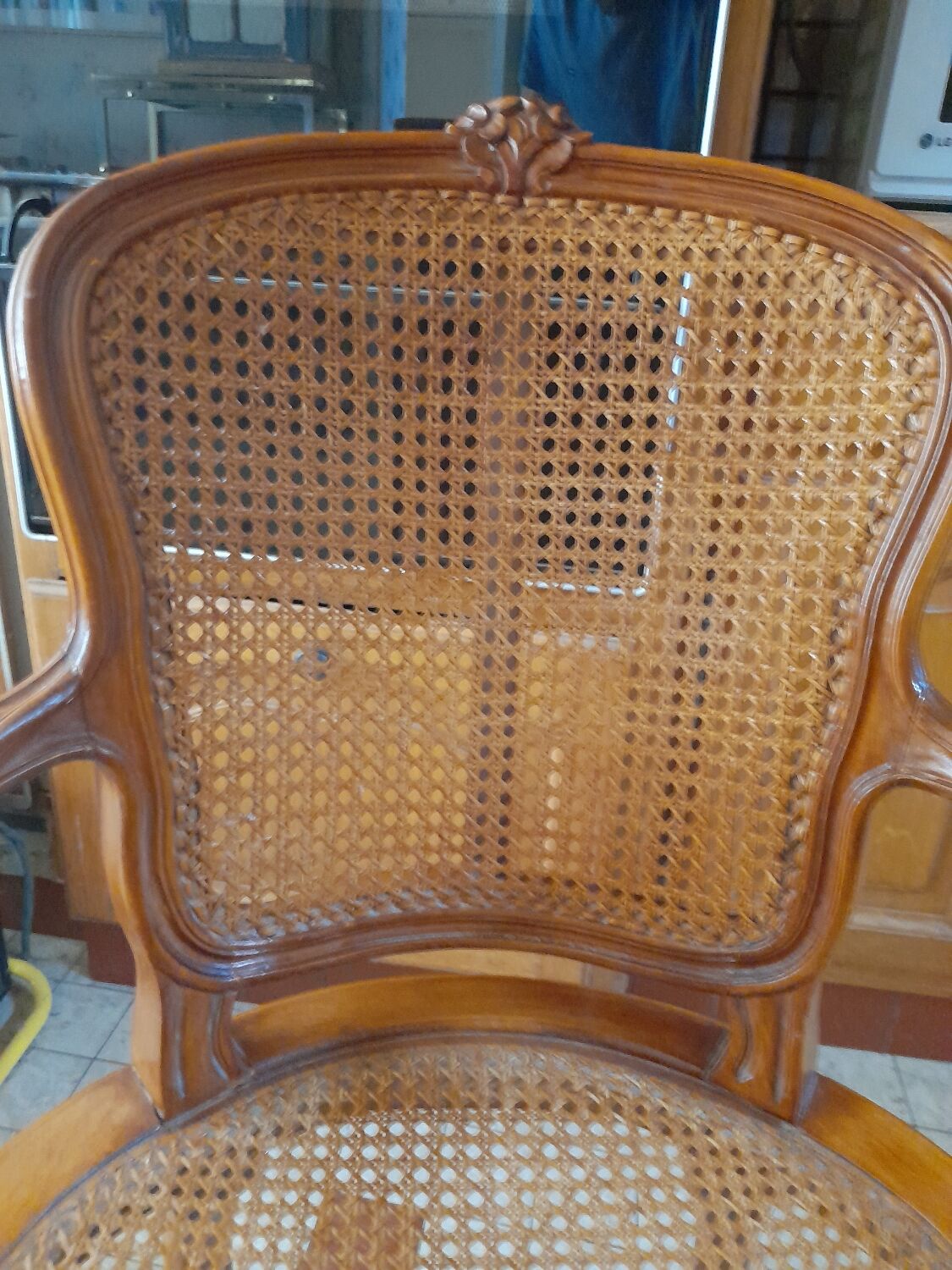 Fauteuil louis XV bois et cannage