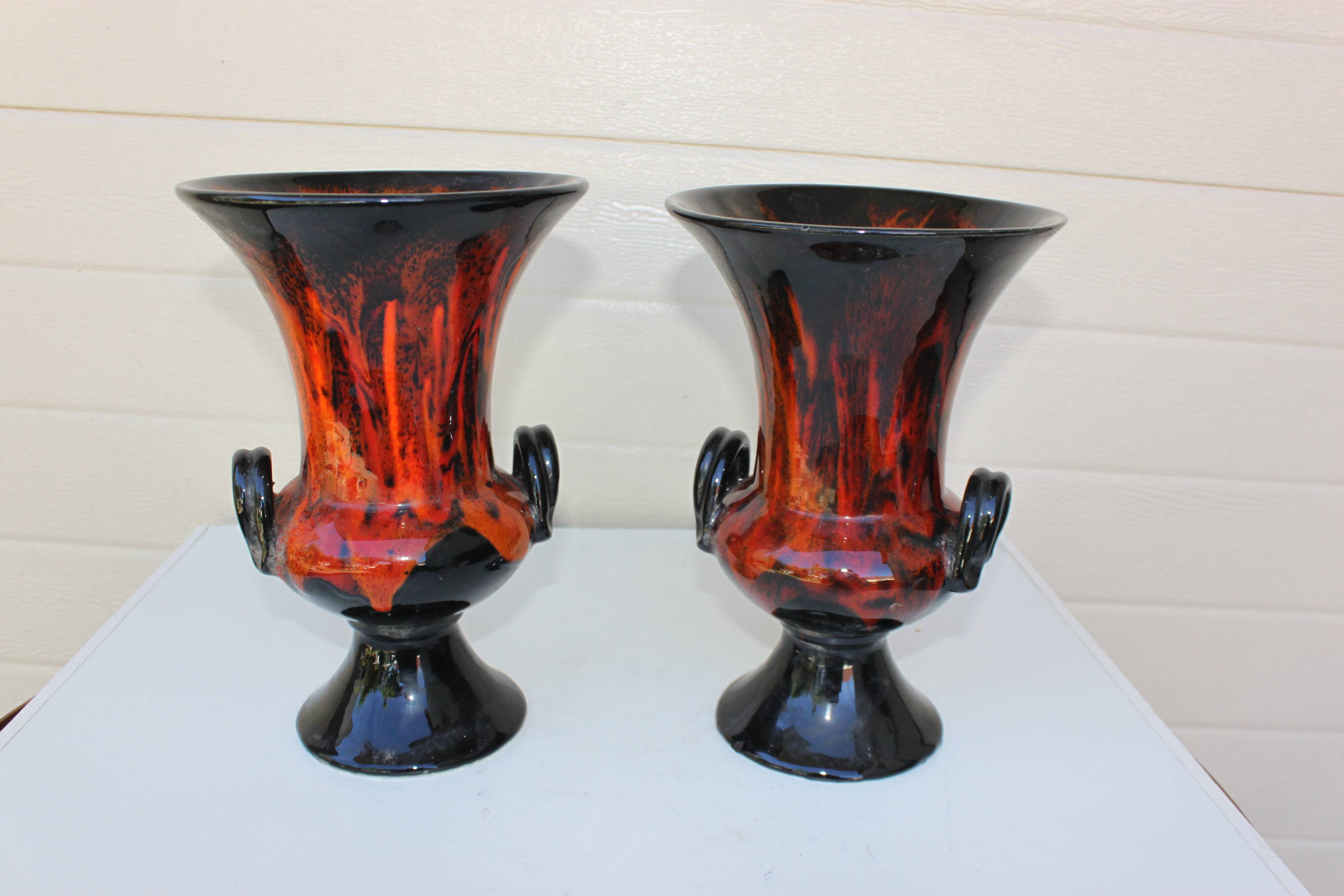 vases 2 handles 1970