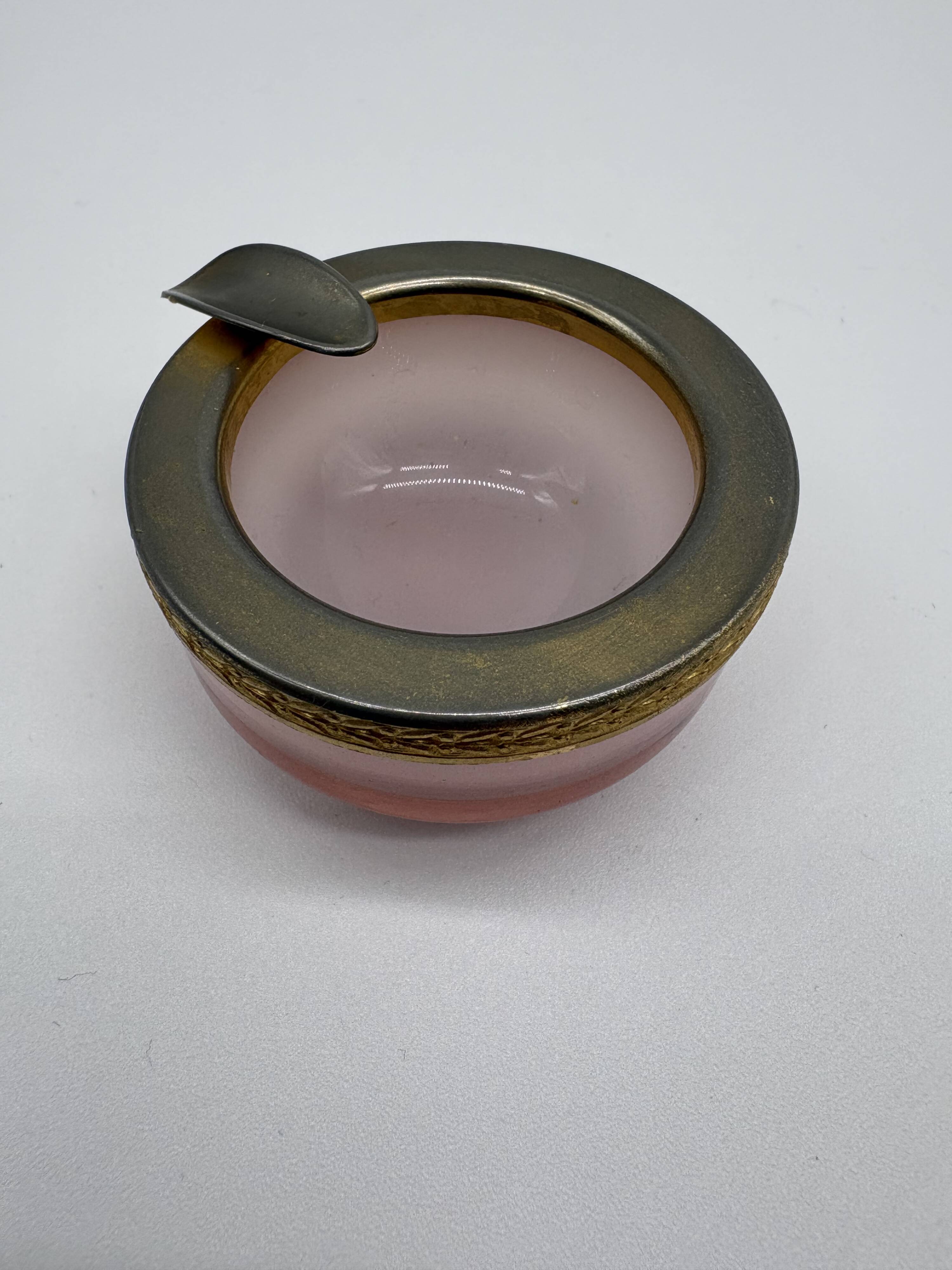 Luxurious Vintage Ashtray in Satin Pink Glass and Golden Frame | Catchall